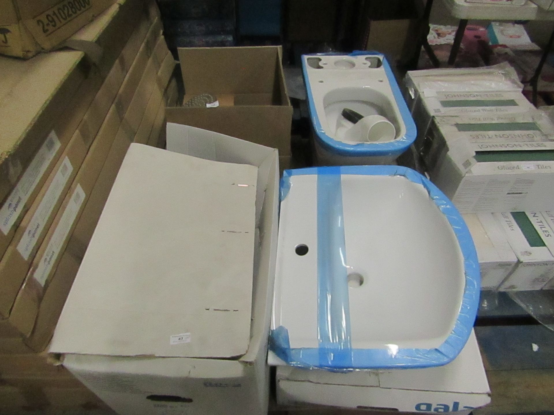 Gala 1TH basin with Roca close coupled toilet pan, pan has minor damage to stand. Both boxed.