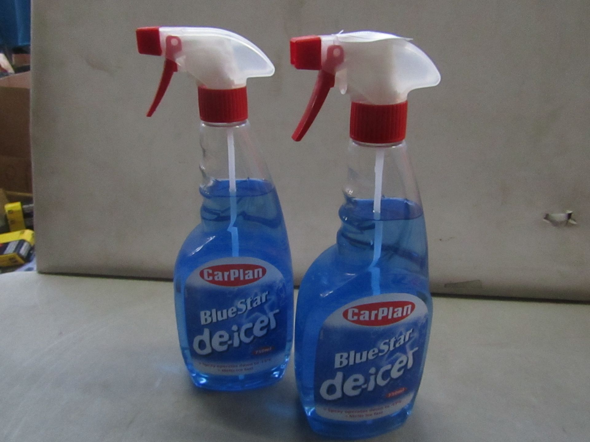 2x Carplan - Blue Star De-Icer Spray (750ml) - Unused.