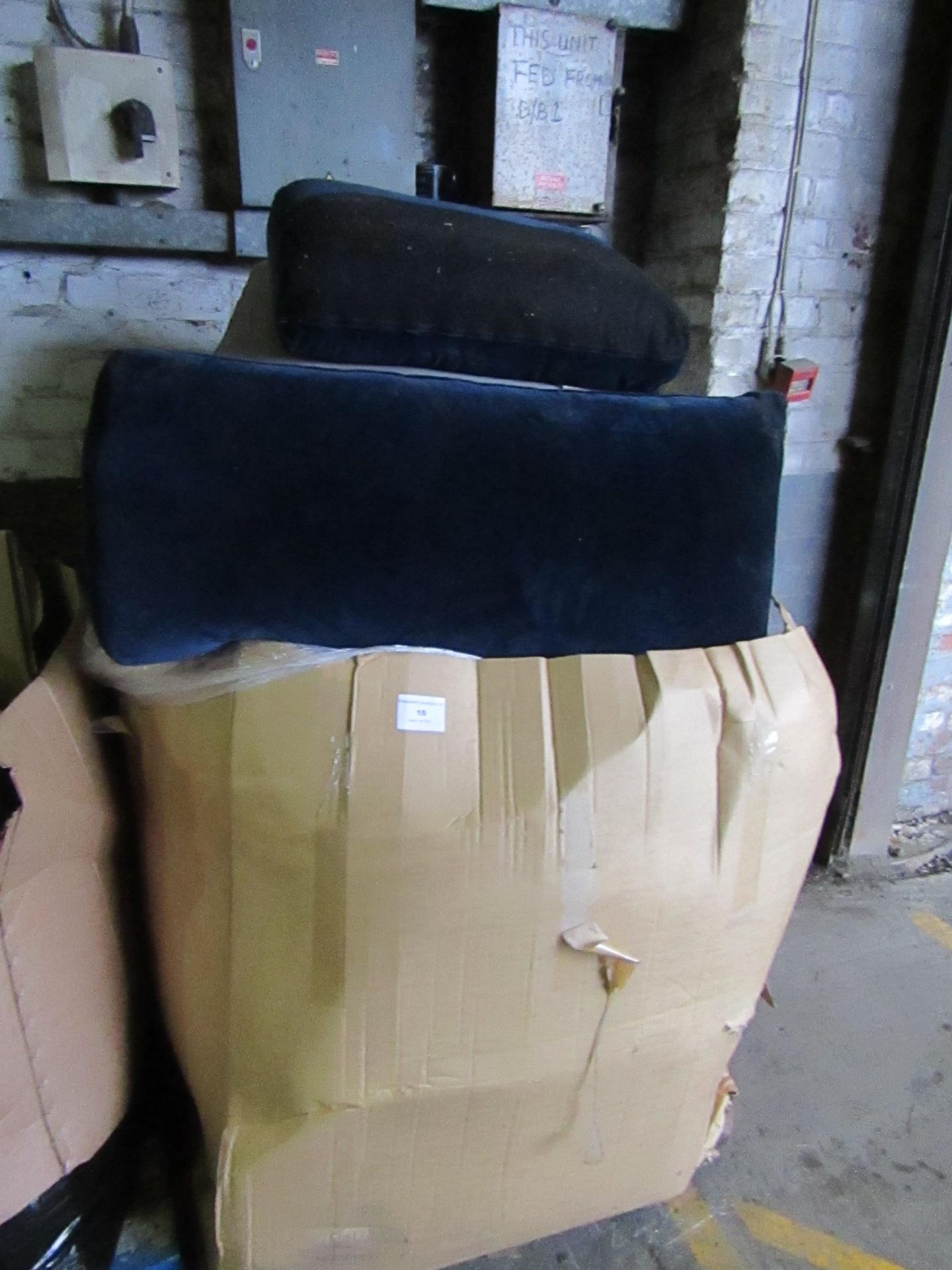 | 1X | PALLET OF SWOON B.E.R SOFA CUSHIONS, UNMANIFESTED, WE HAVE NO IDEA WHAT IS ON THIS PALLET