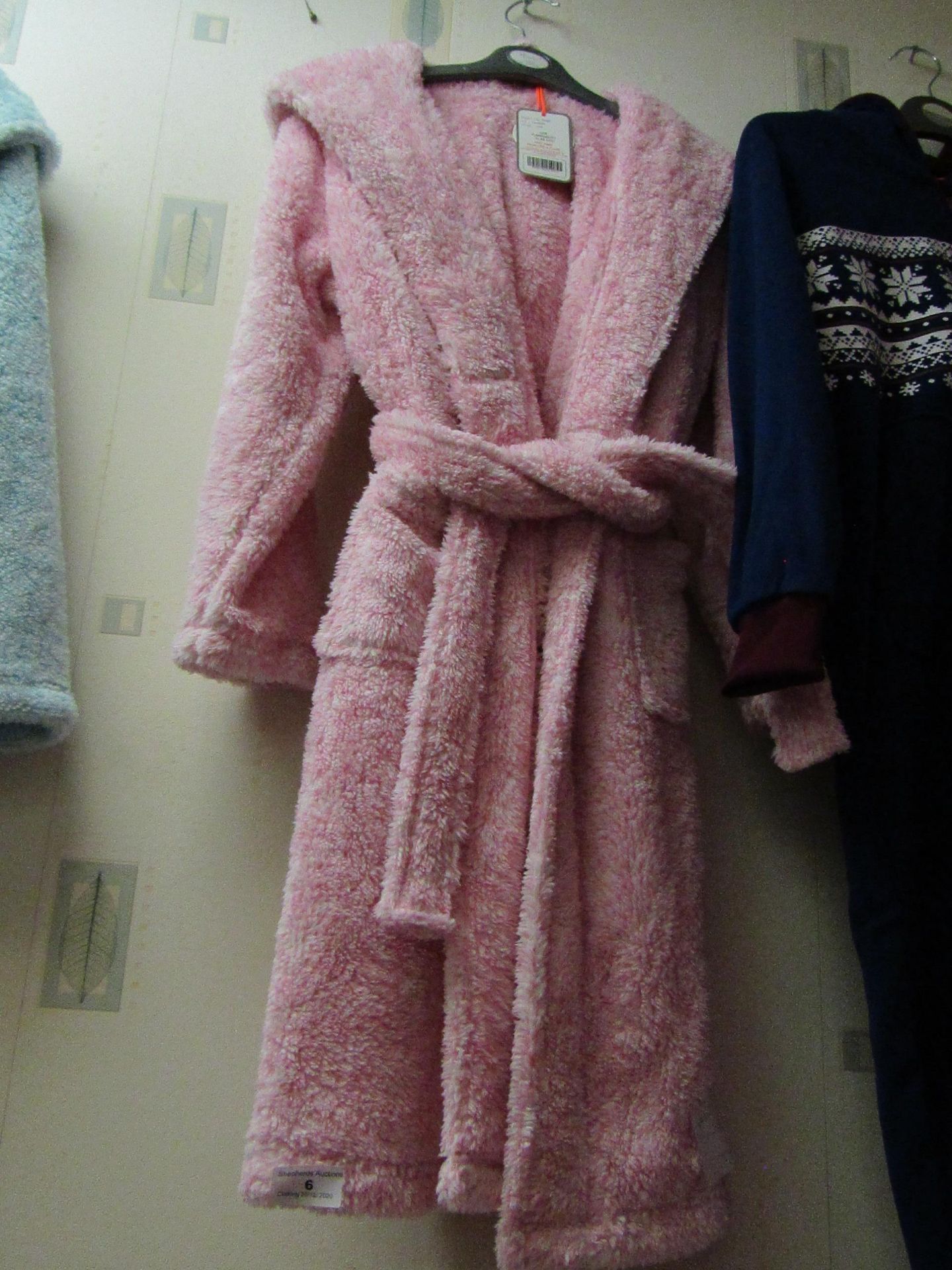 Girls Fleecy Dressing Gown Aged 7-8 yrs New With Tags