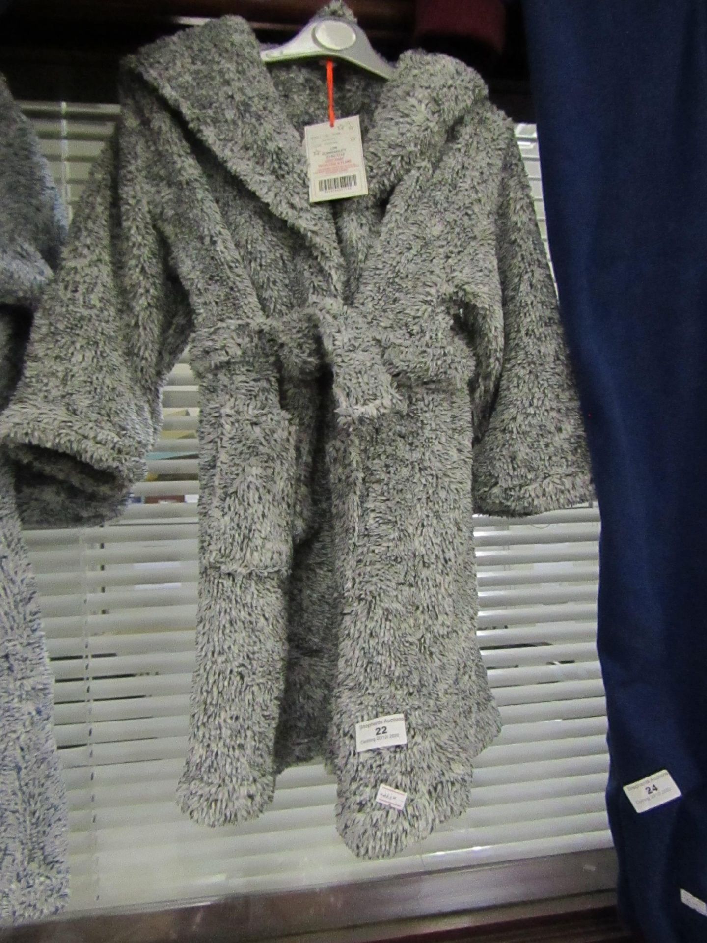 Childs Fleecy Dressing Gown Aged 3-4yrsNew With Tags