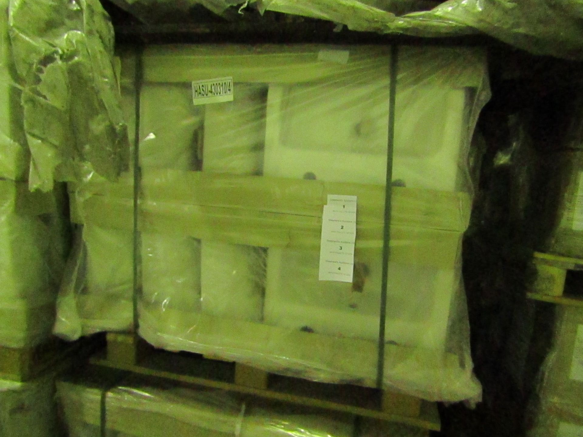 Pallet of approx 28x Lecico Senner 430mm basins, new.
