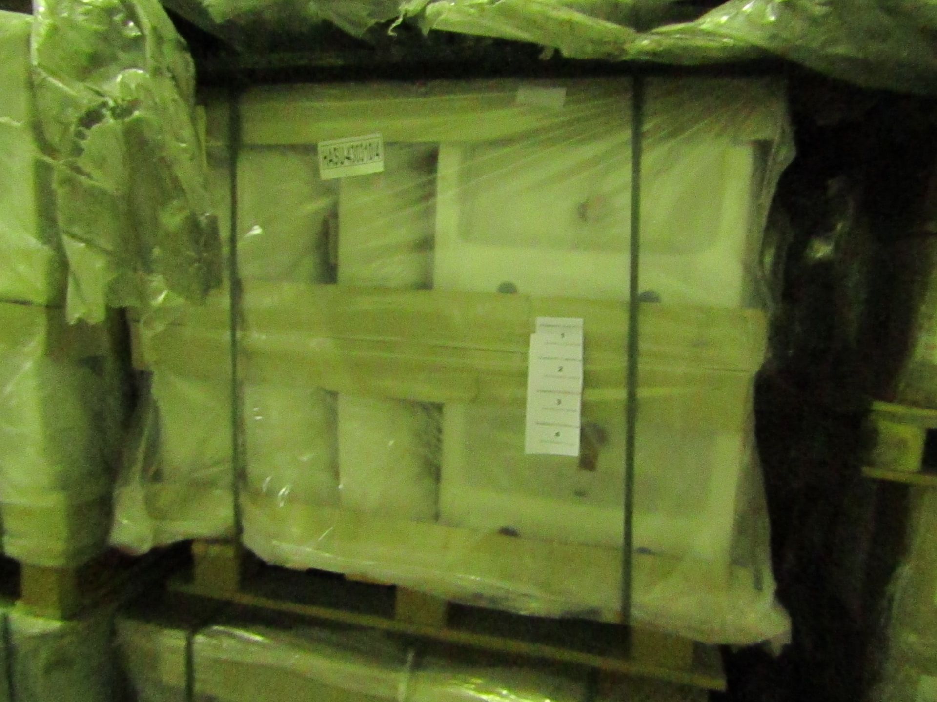 Pallet of approx 28x Lecico Senner 430mm basins, new.