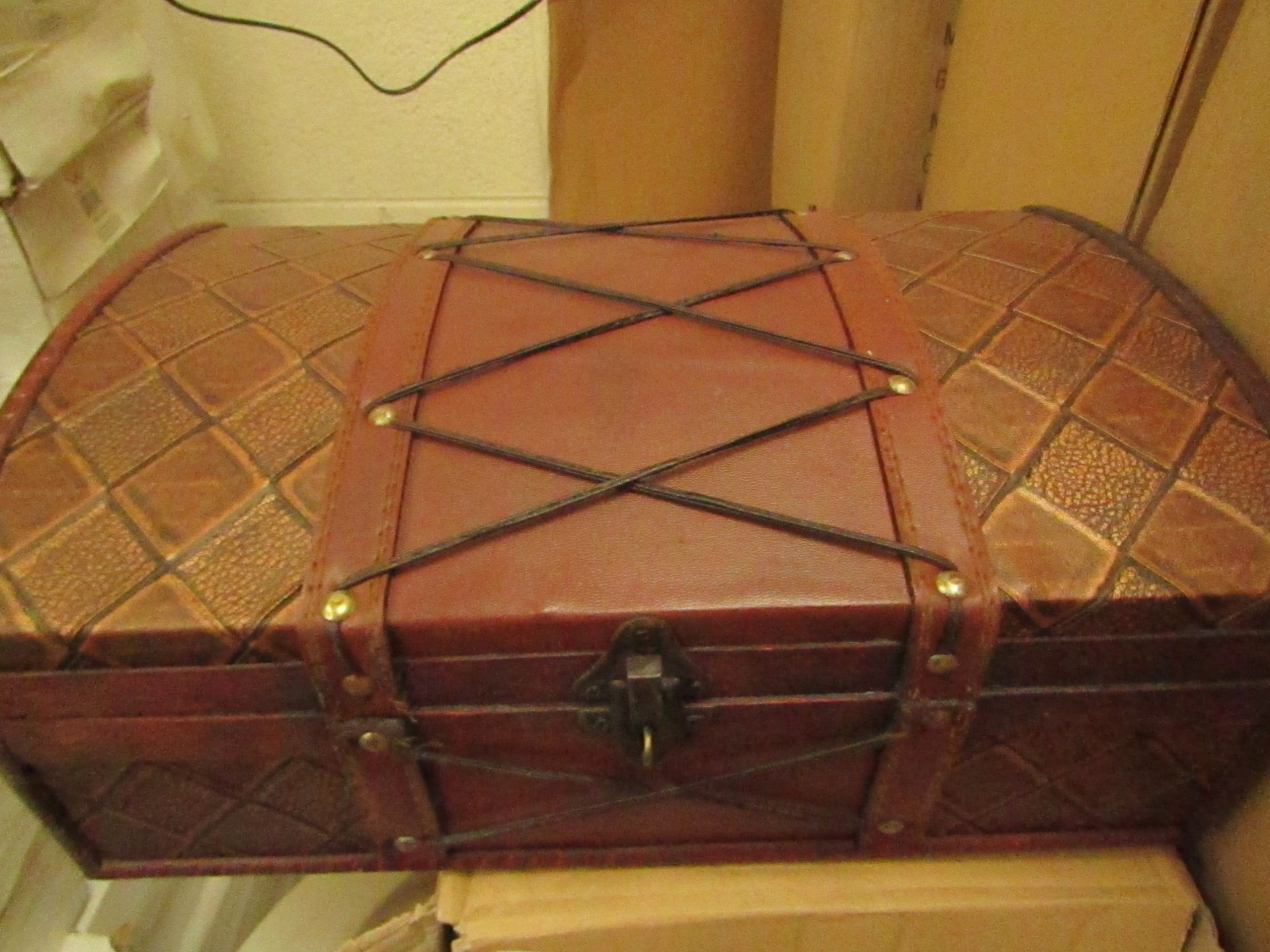 Wood/Leather Pirates Chest. Boxed