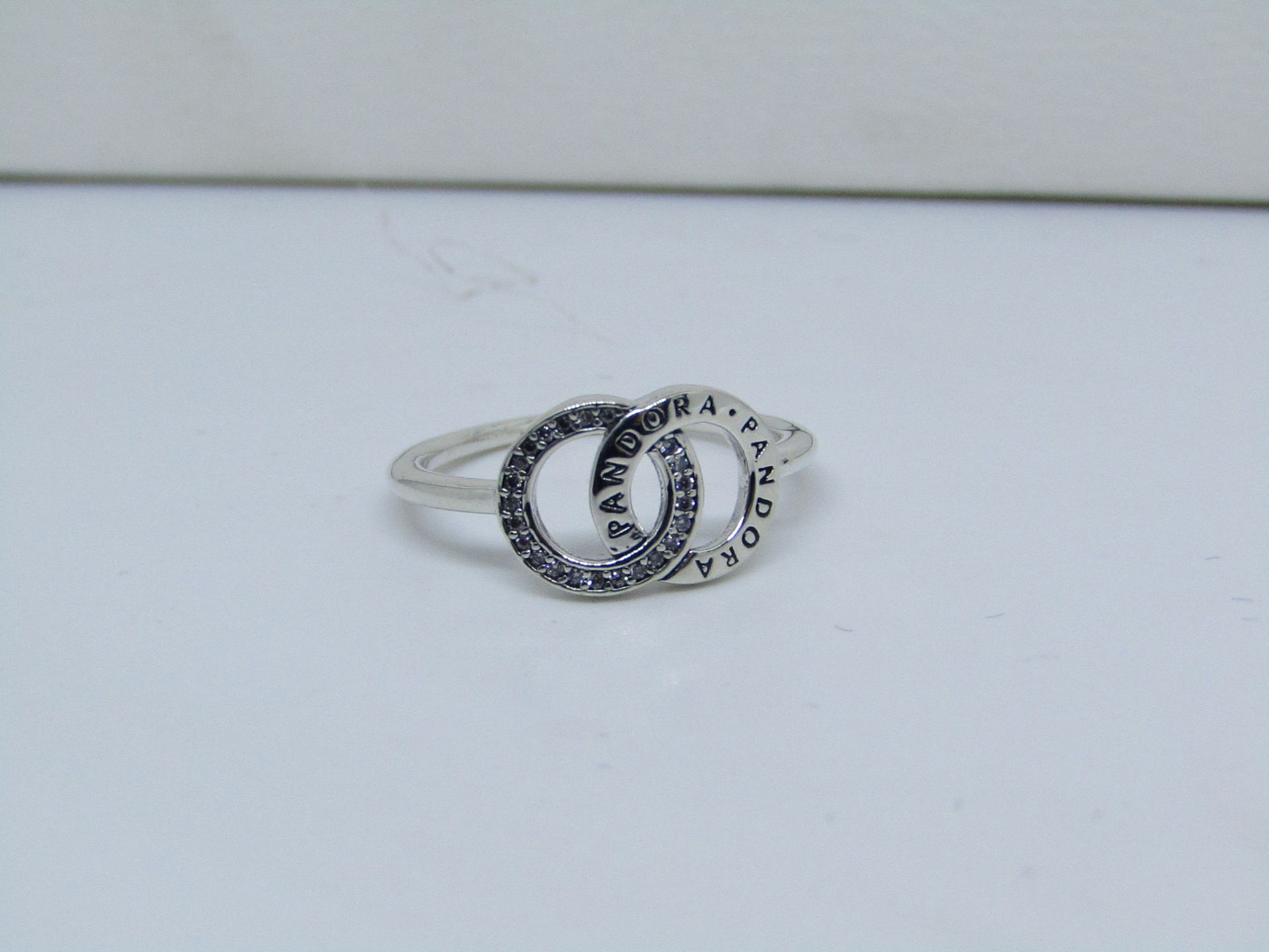 Pandora Ring size 54, new with presentation bag