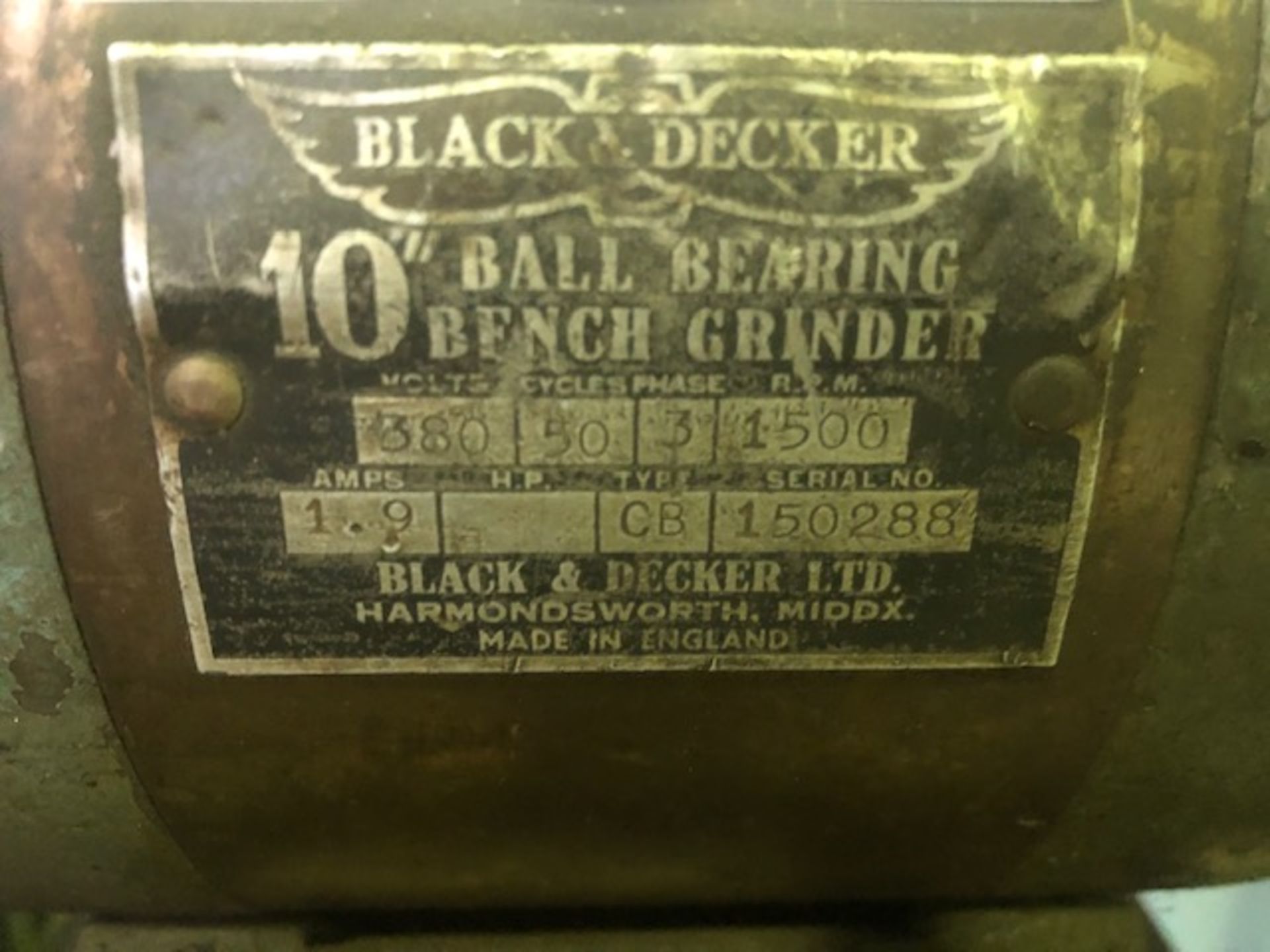 Black & Decker 10' ball bearing bench grinder - Image 3 of 5
