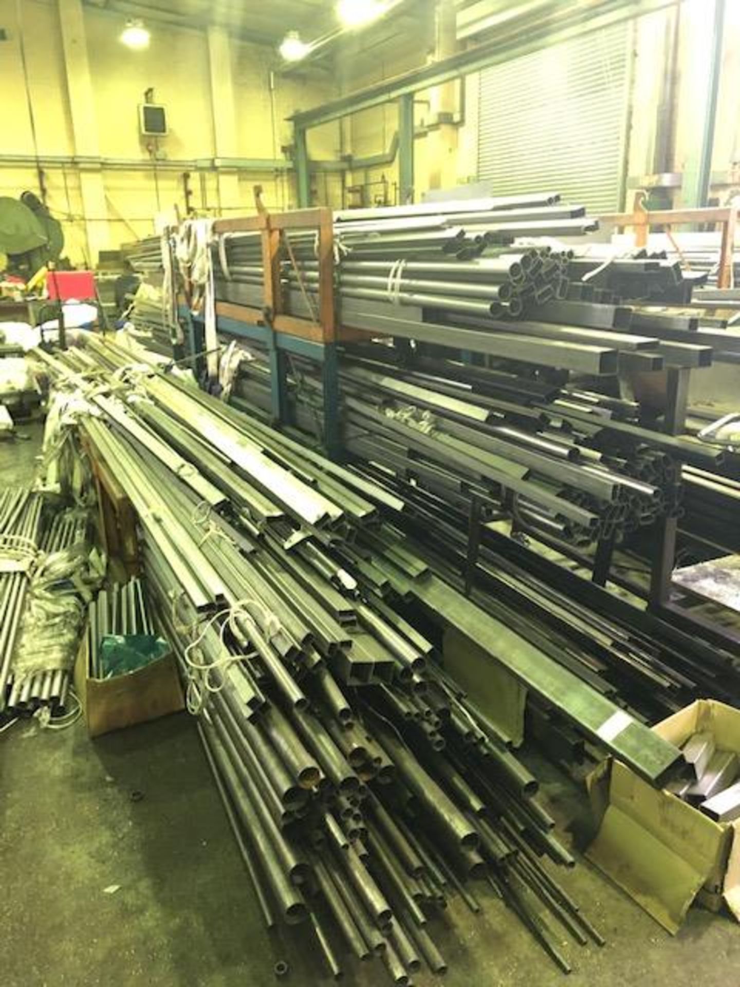 Large quantity of various steel lengths & stackable storage racks