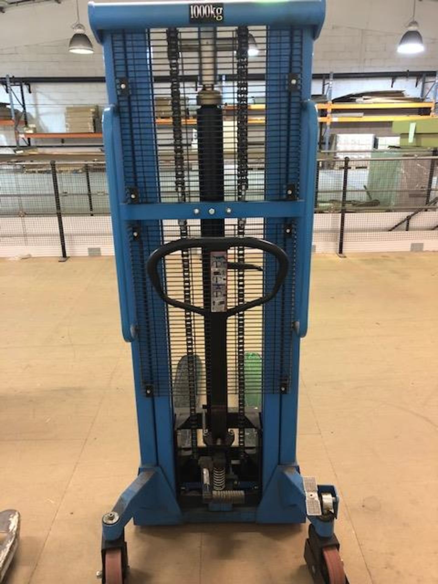 Kindemann 1000KG HSA1025 manual stacker truck - Image 2 of 3