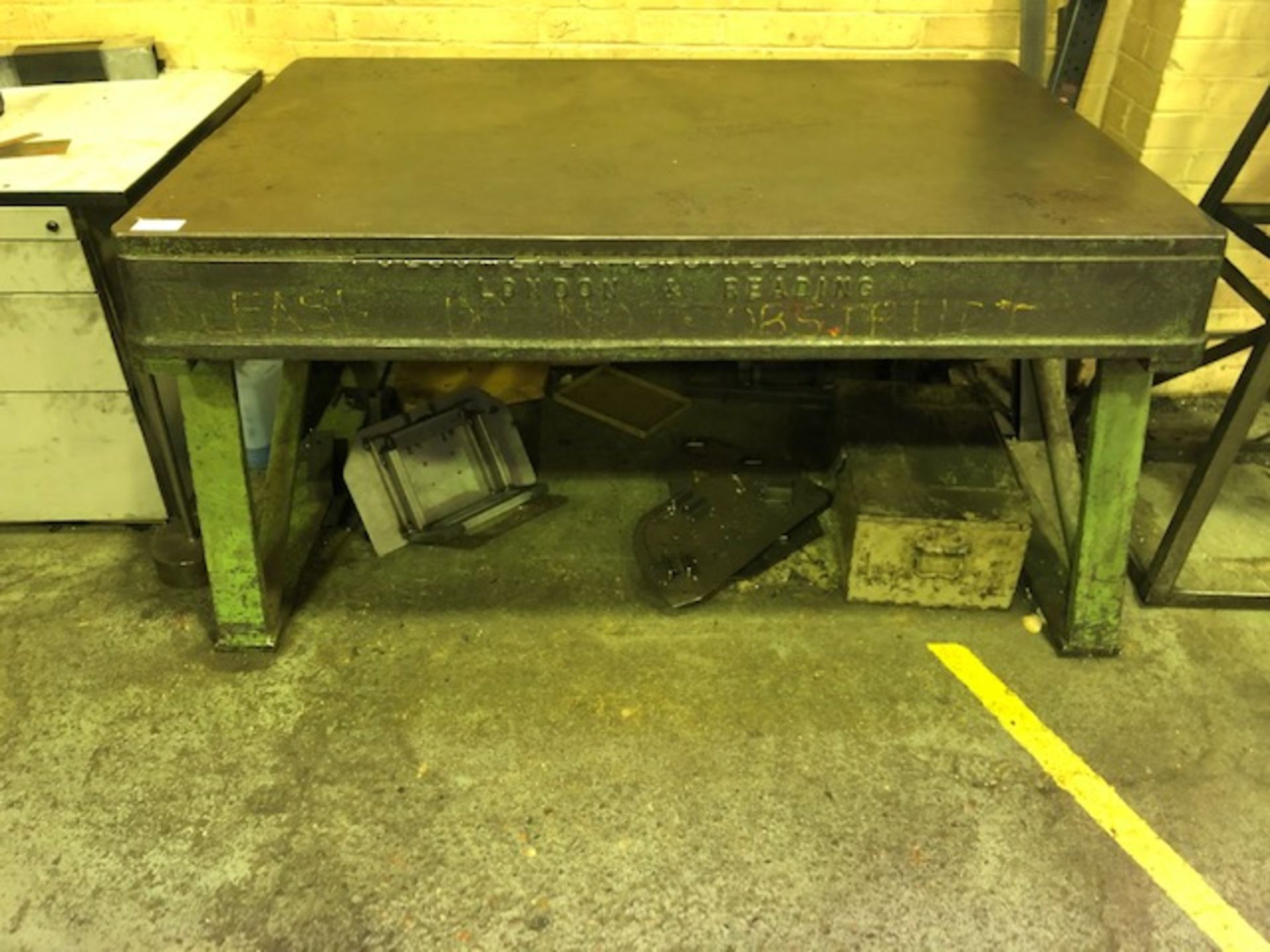 London & Reading steel surface table - Image 2 of 2