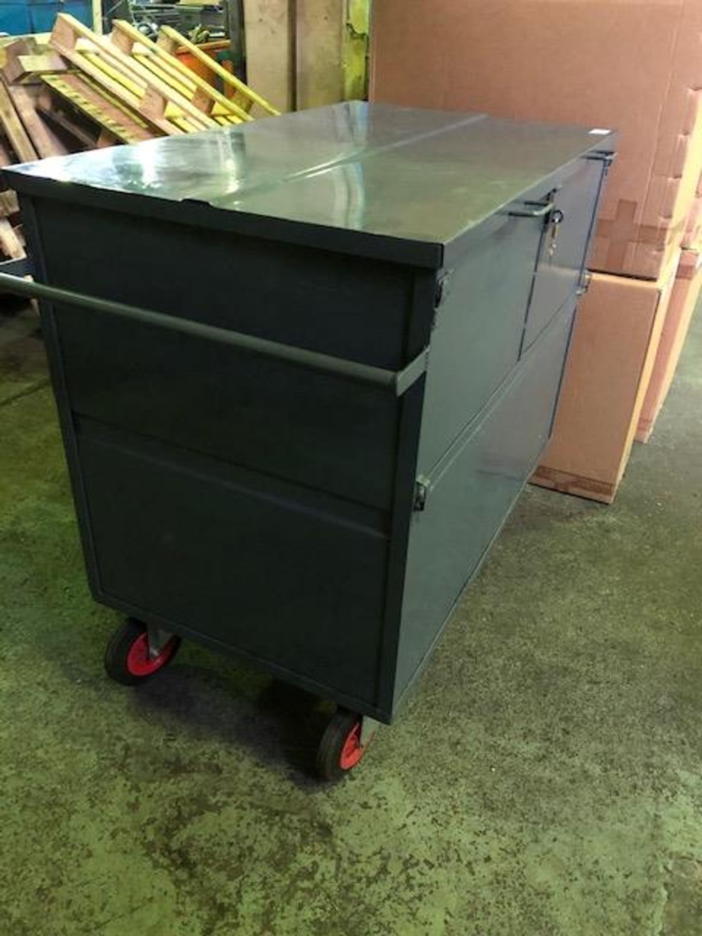 Mobile steel storage cabinet - Image 4 of 4