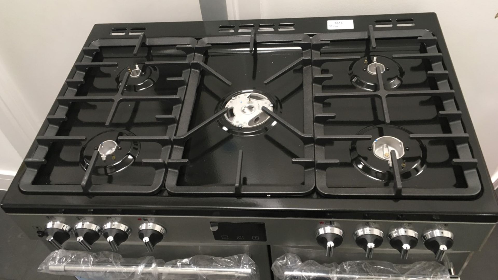 Belling stainless steel six burner range cooker - Image 2 of 5