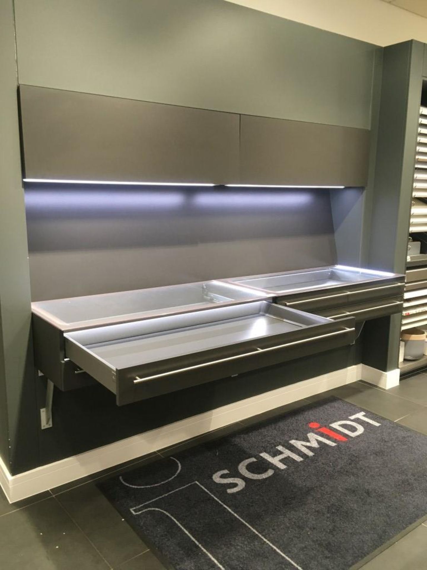 Schmidt fitted unit with glass top display & twin overhead cupboards - Image 2 of 4