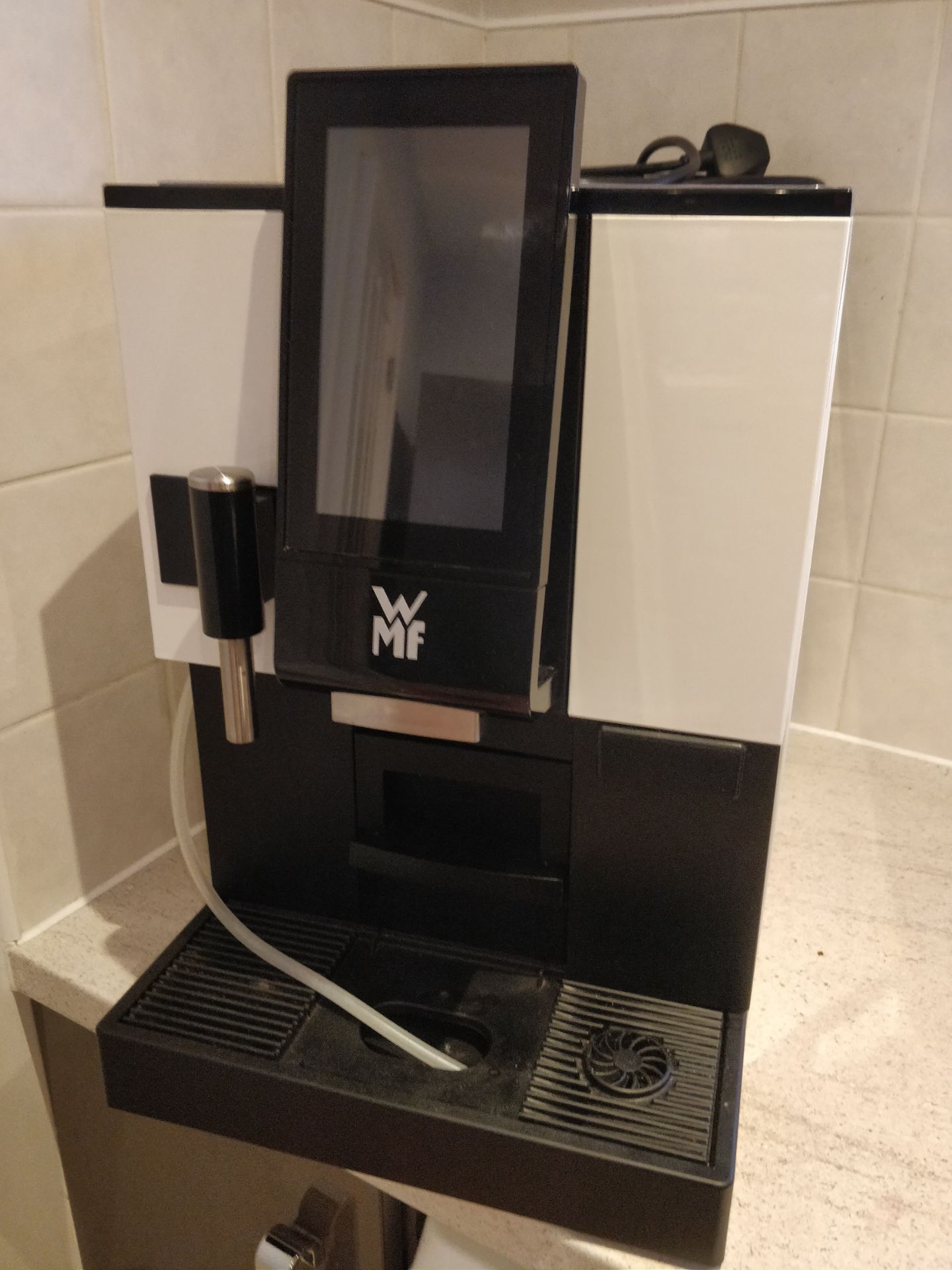 WMF 1100S - 4.5L Commercial Automatic Bean to cup coffee machine (2019)