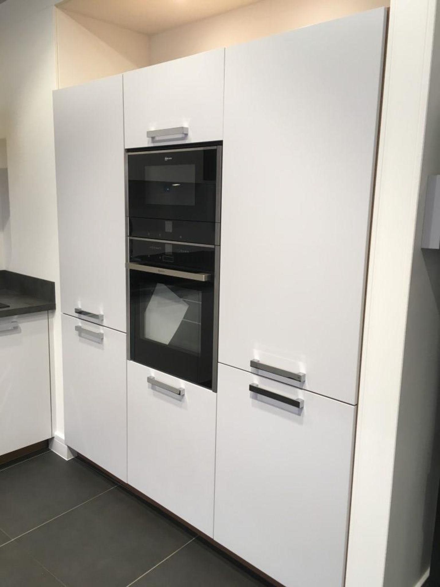 Schmidt U shape kitchen with white laminate cupboards & grey worktops - Image 5 of 9