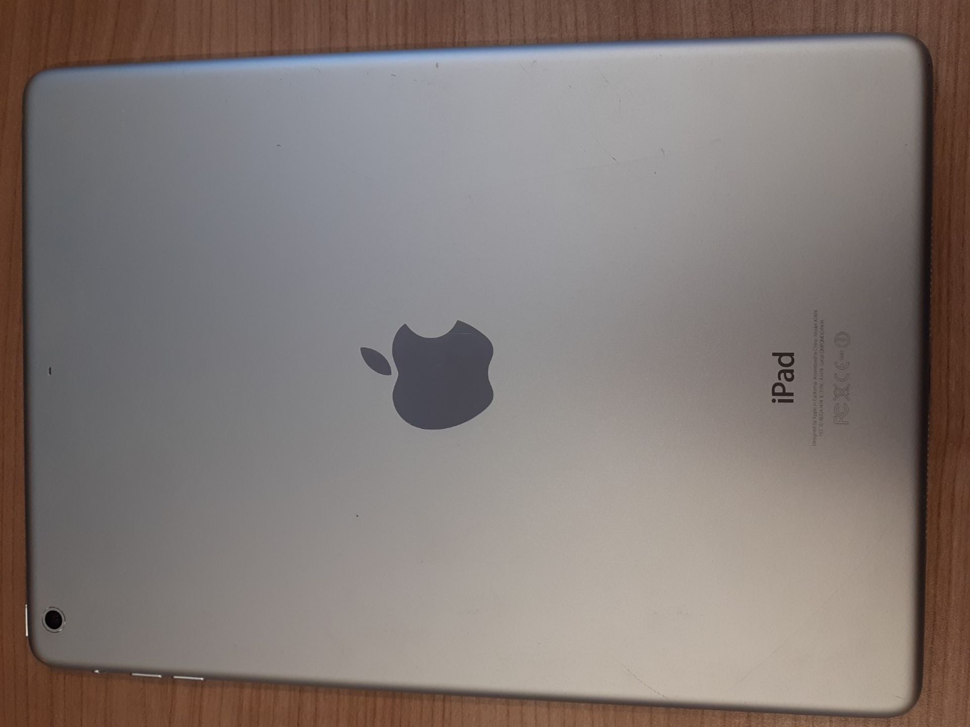 Apple iPad Air 16GB Model A1474 - Image 2 of 2