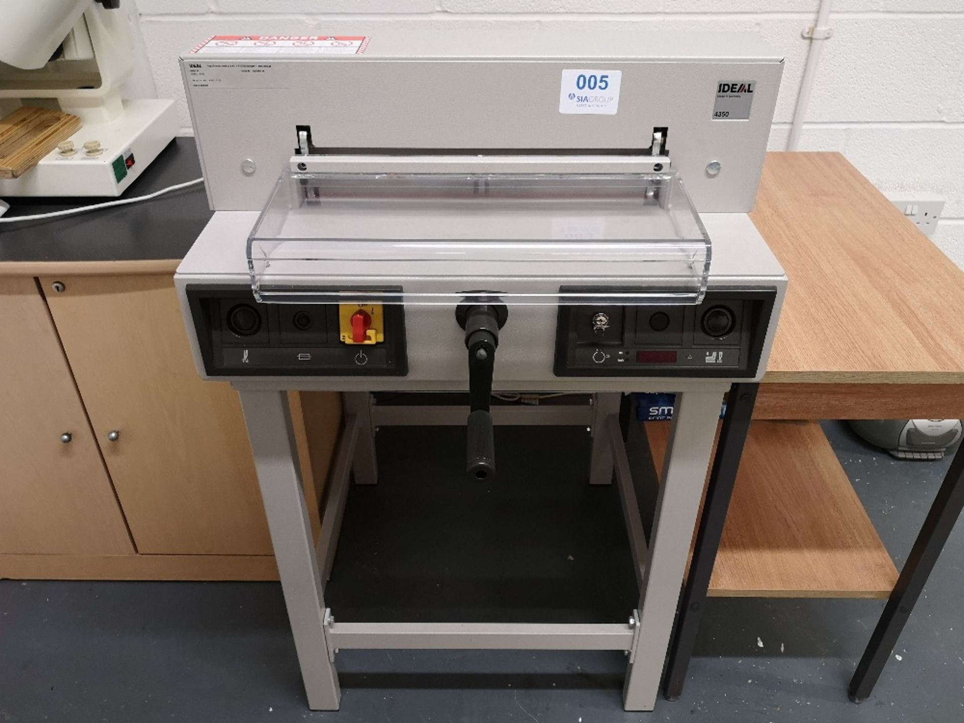 Ideal 4350 Electric Paper Guillotine