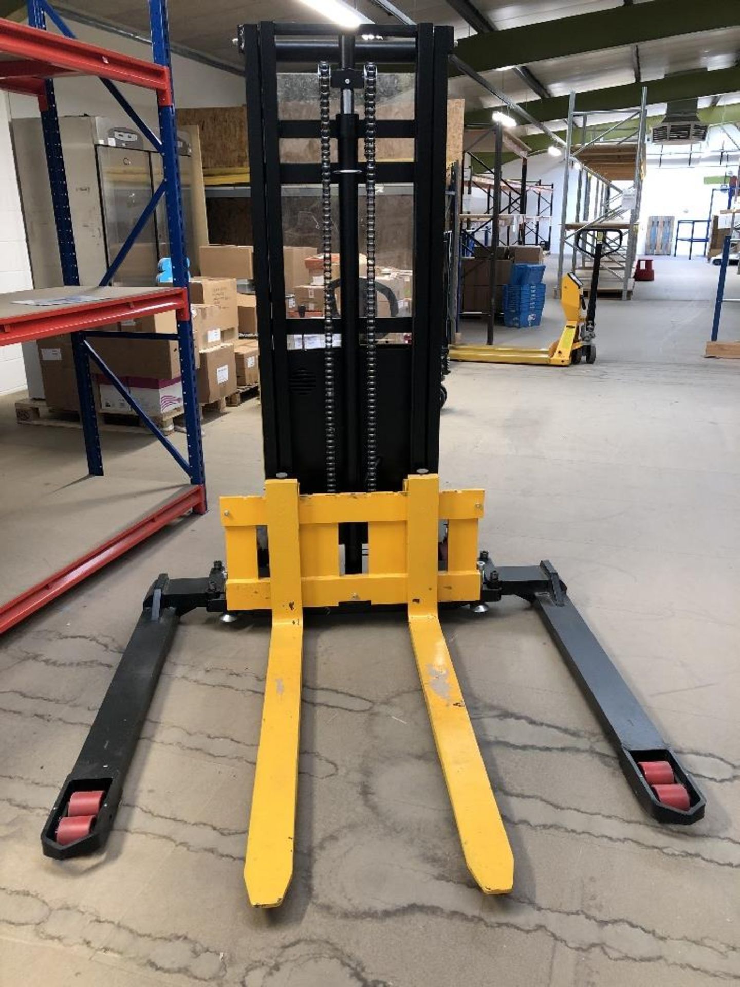 Semi Electric Stradle Leg Pallet Stacker - Image 2 of 6