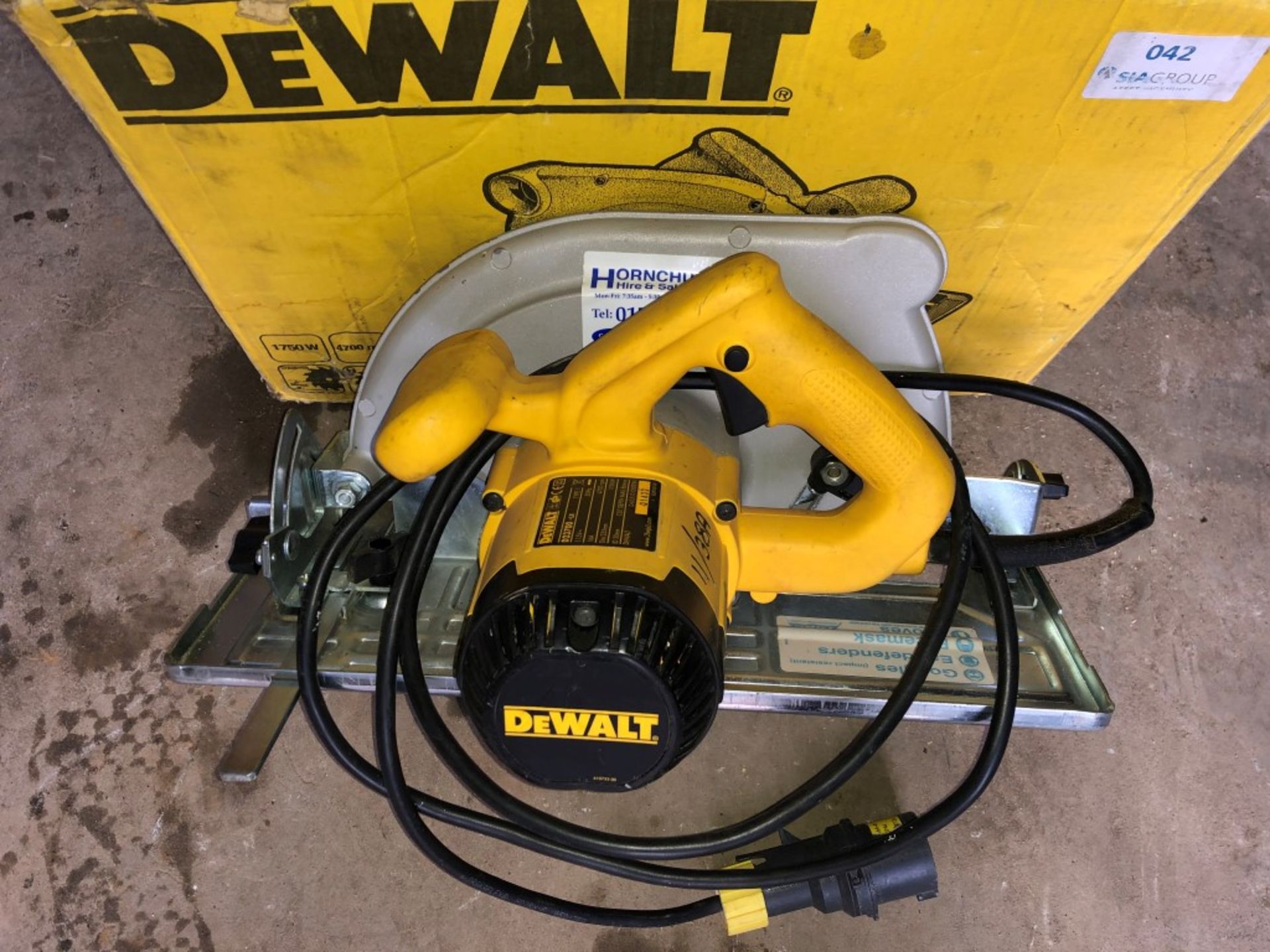 DeWalt D23700 1750W 235mm circular saw - Image 2 of 3