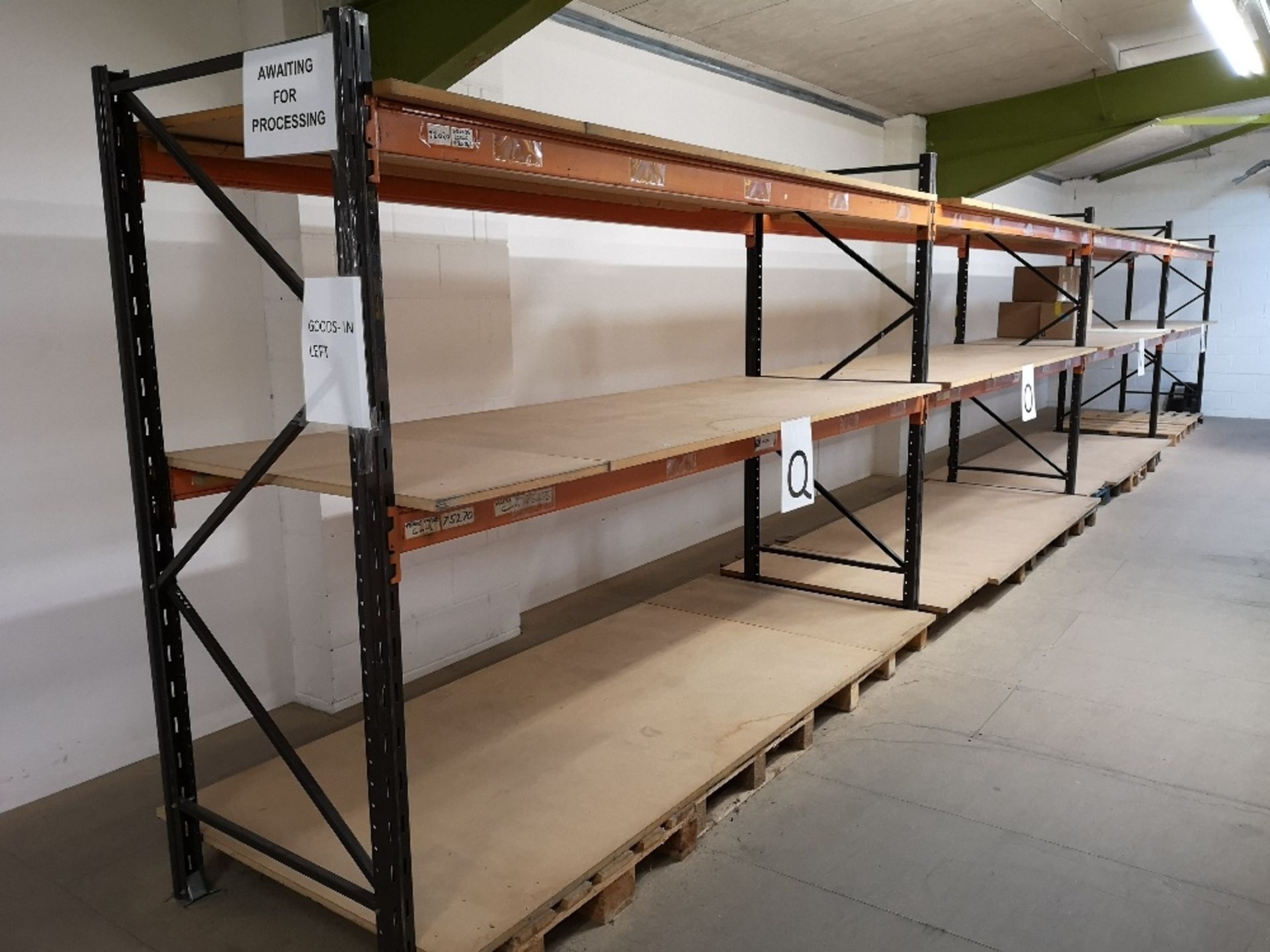 Heavy Duty Pallet Racking - (10) Uprights - (28) Beams