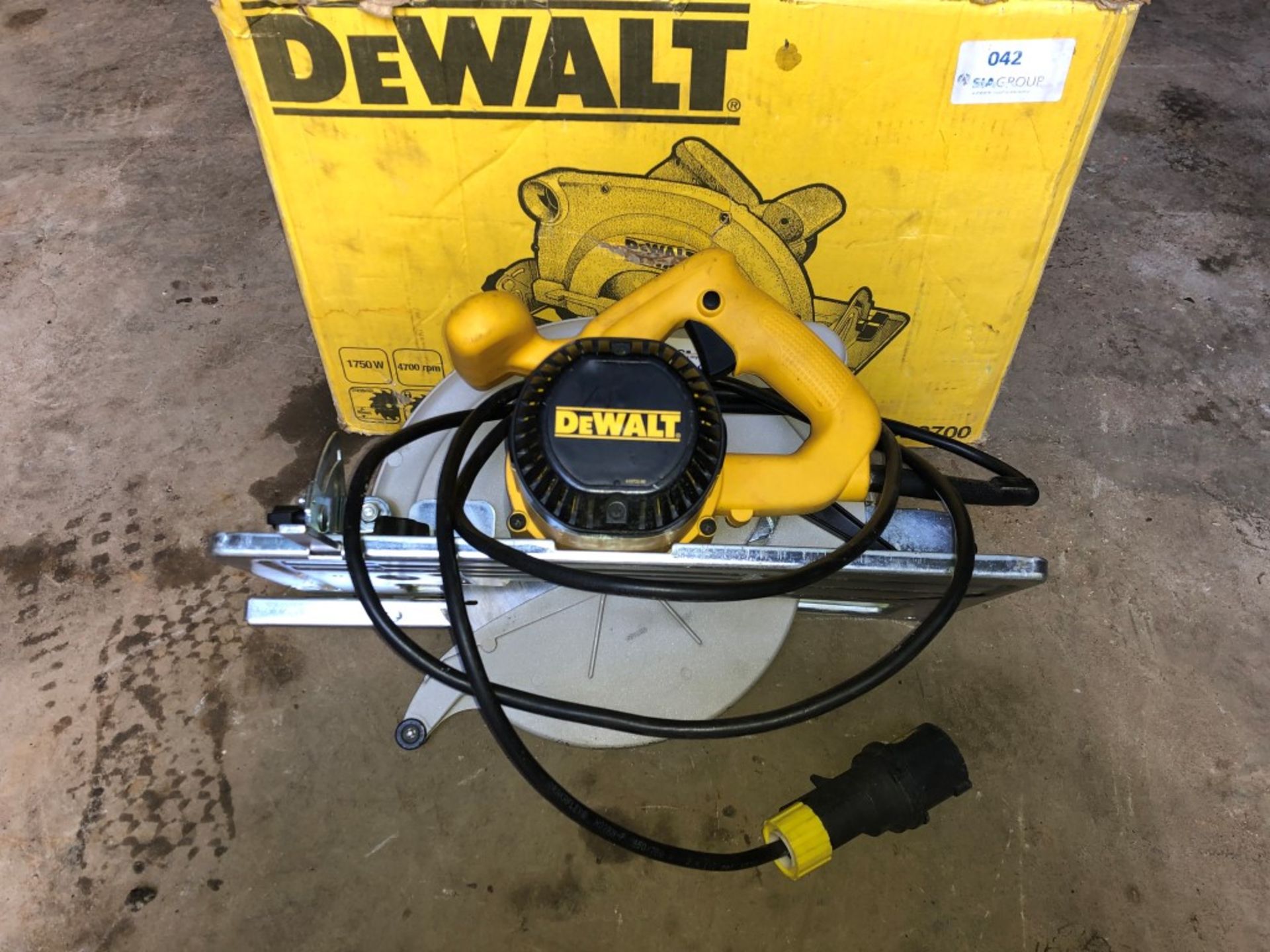 DeWalt D23700 1750W 235mm circular saw