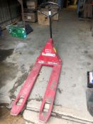 Clarke 2500kg pallet truck