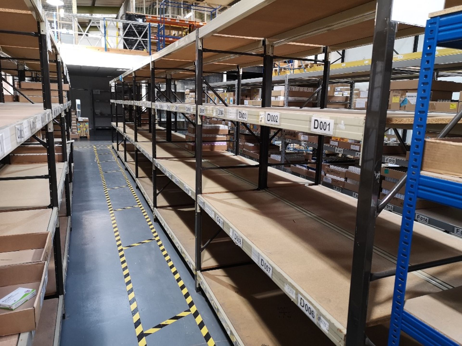 (52) Bays of four tier light duty shelving - Image 5 of 11