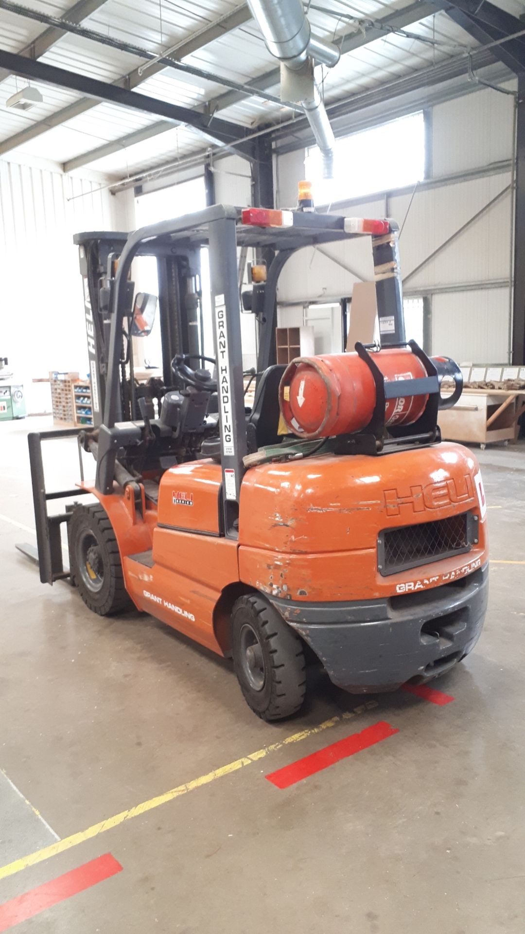 Heli HFG25 2500kg Gas Forklift Truck - Image 3 of 7