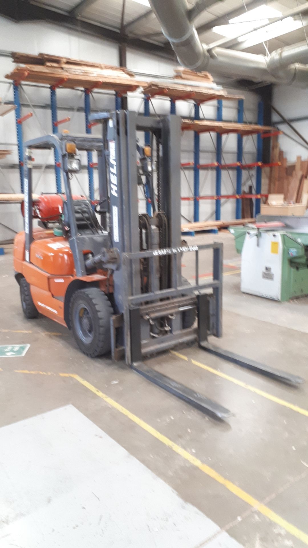 Heli HFG25 2500kg Gas Forklift Truck