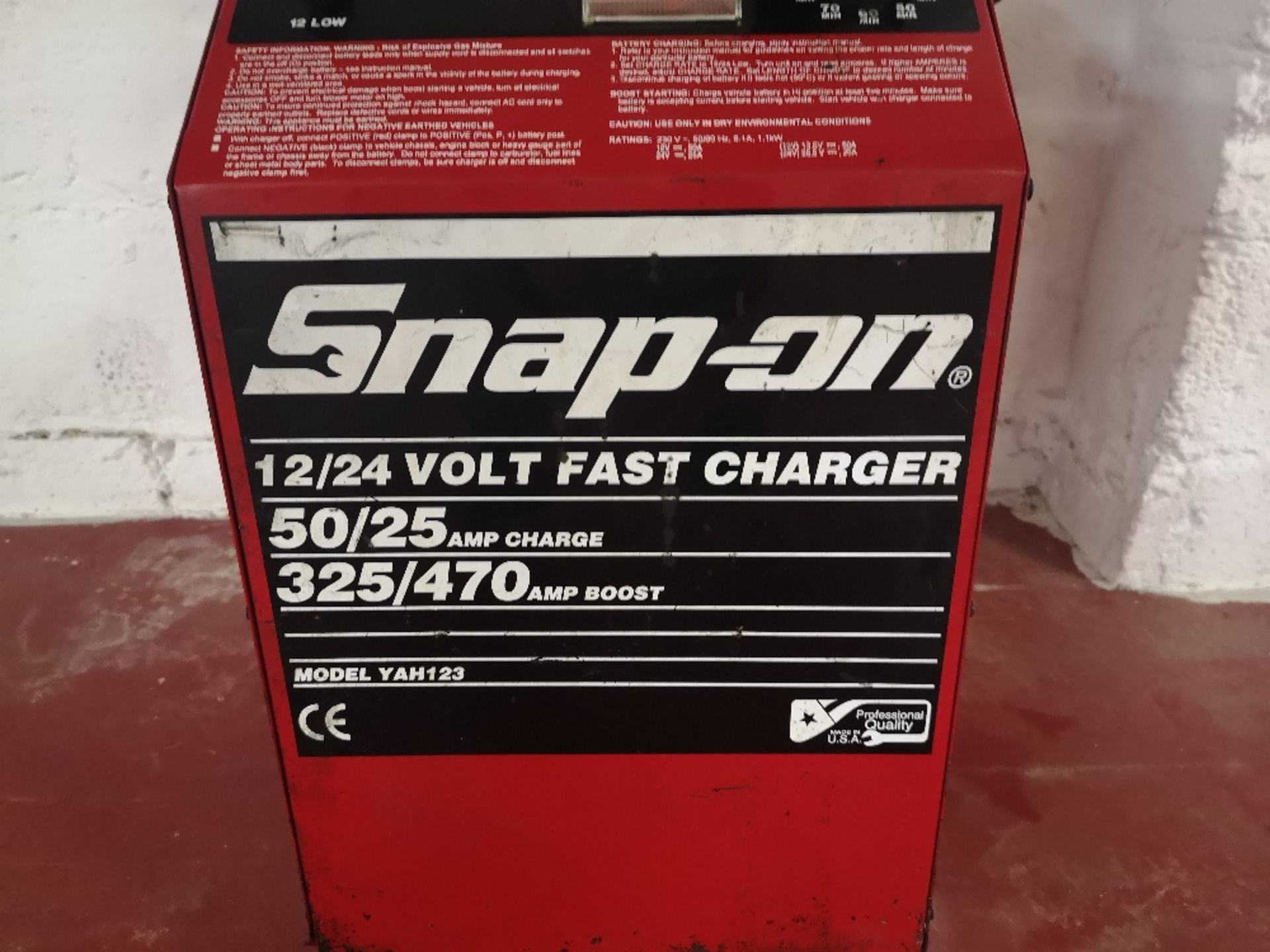 Snap-On 12/24V Fast battery charger - Image 4 of 4