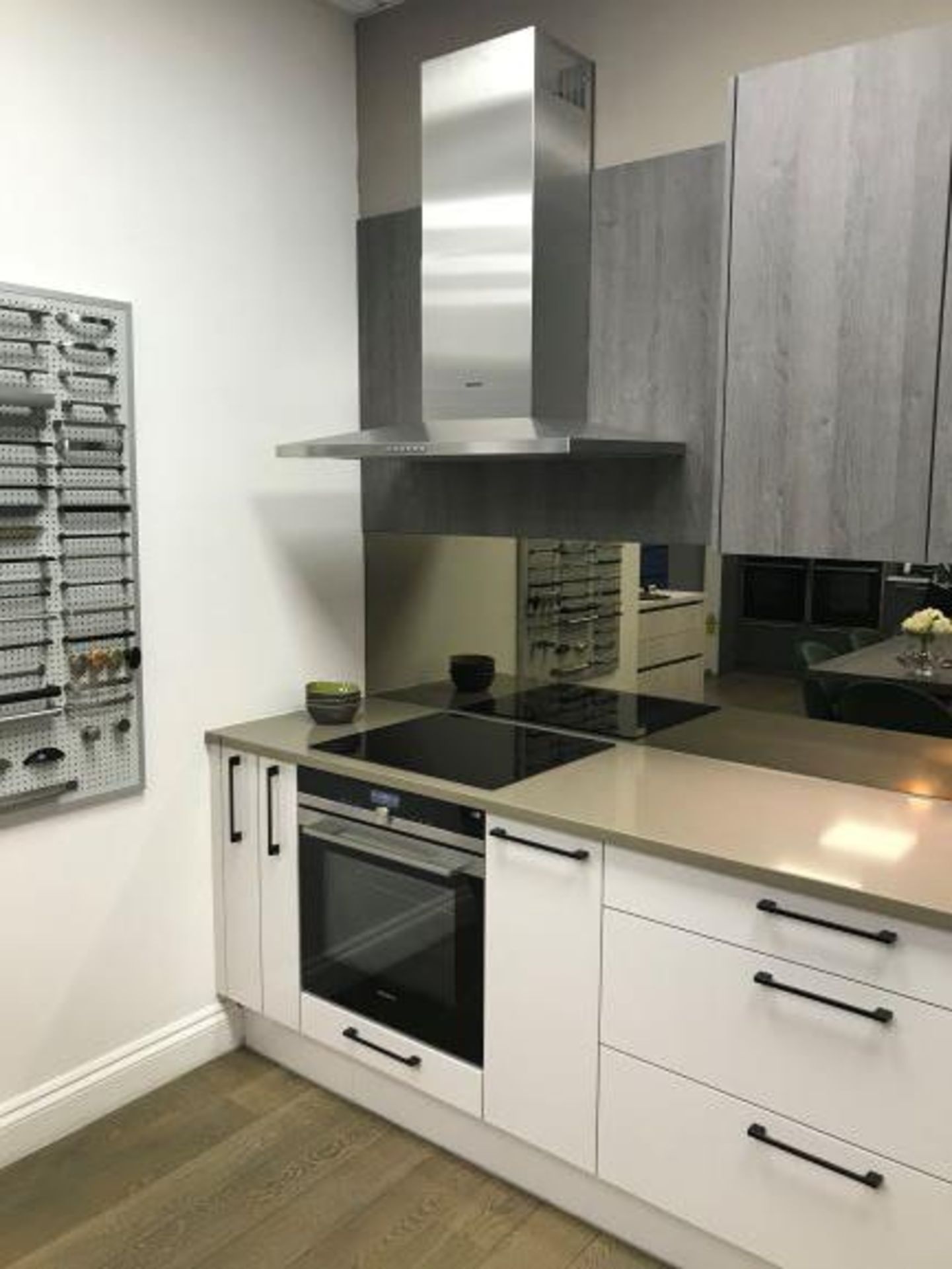 L-shape White Gloss Kitchen with Stone Worktop & Appliances - Image 4 of 4