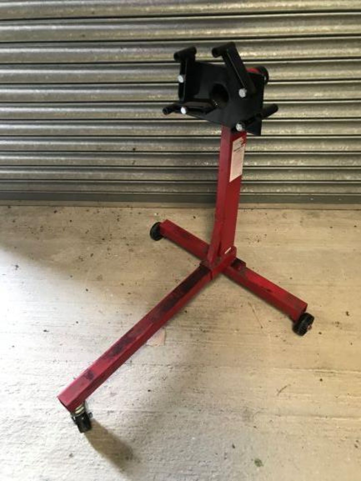 Master Pro 750lbs Engine Stand