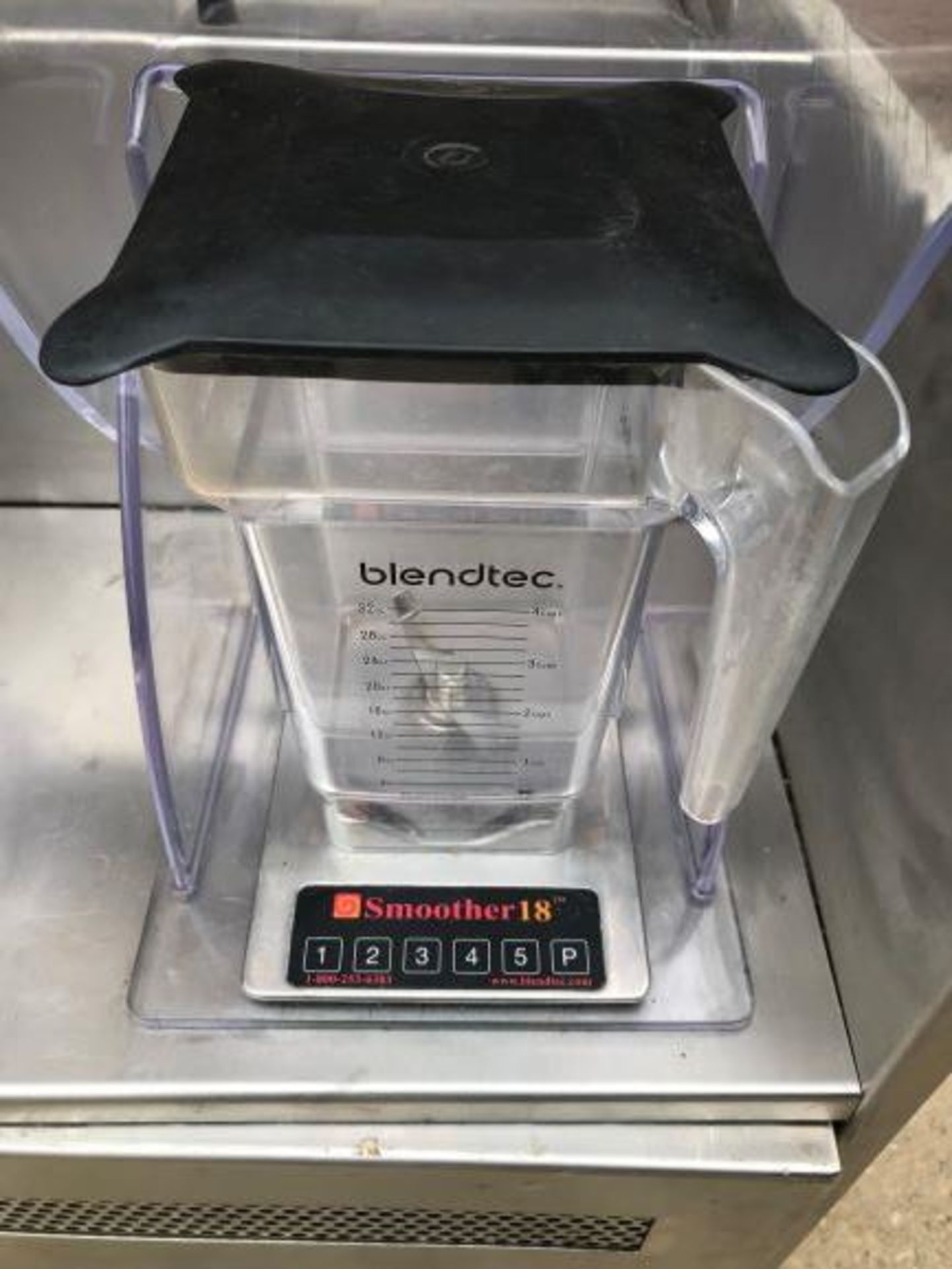 Twin Station Blendtec Smoother 18 Commercial Blender Stainless Steel Refrigerated Counter - Image 3 of 4