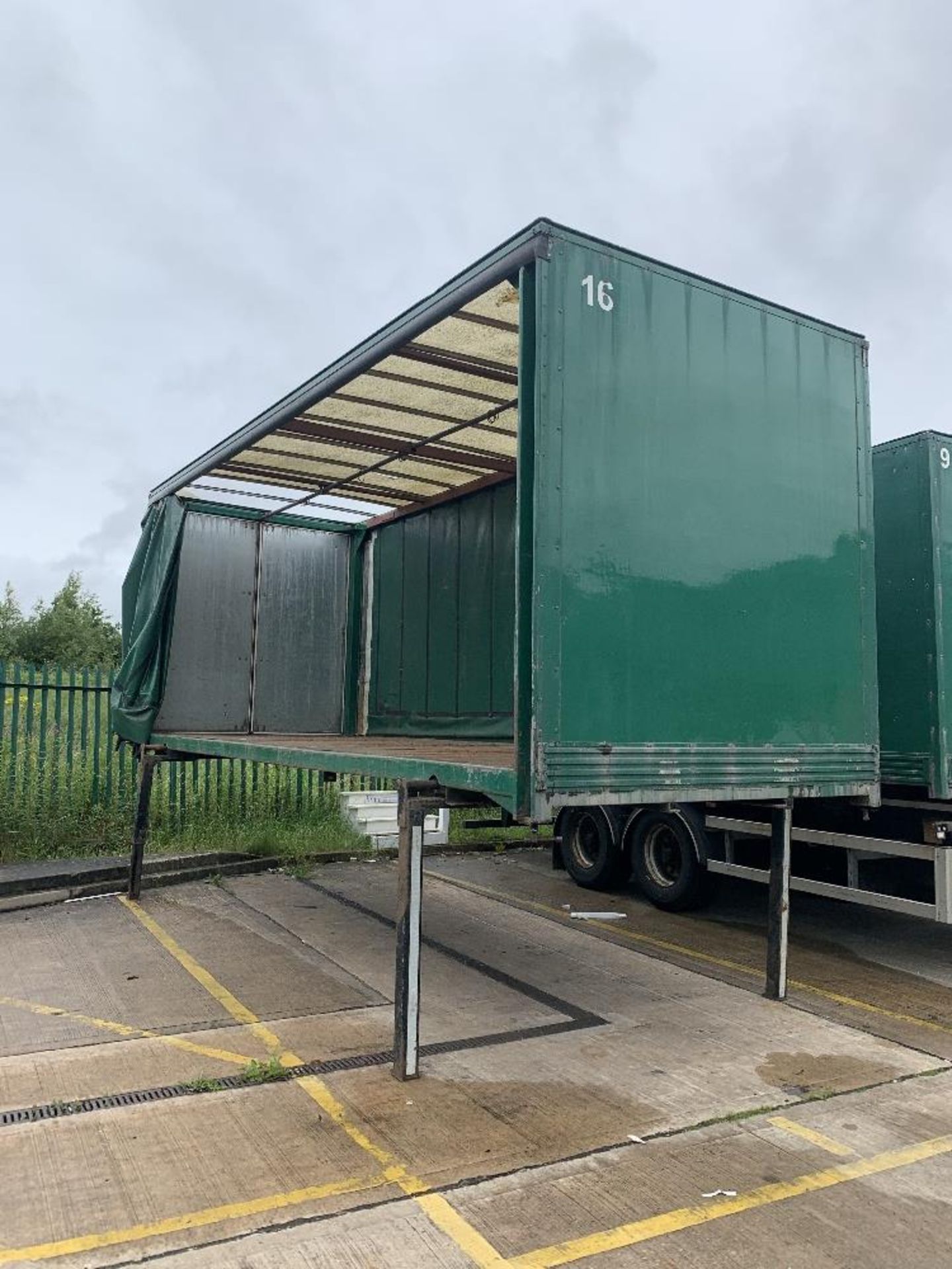 Curtainside Unit Demountable Body Fleet No. 16