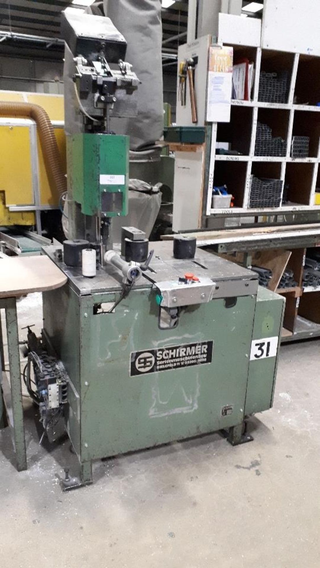 Schirmer VDS screw advance station