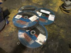 (10) Erbauer metal grinding discs & (10) Erbauer metal cutting discs