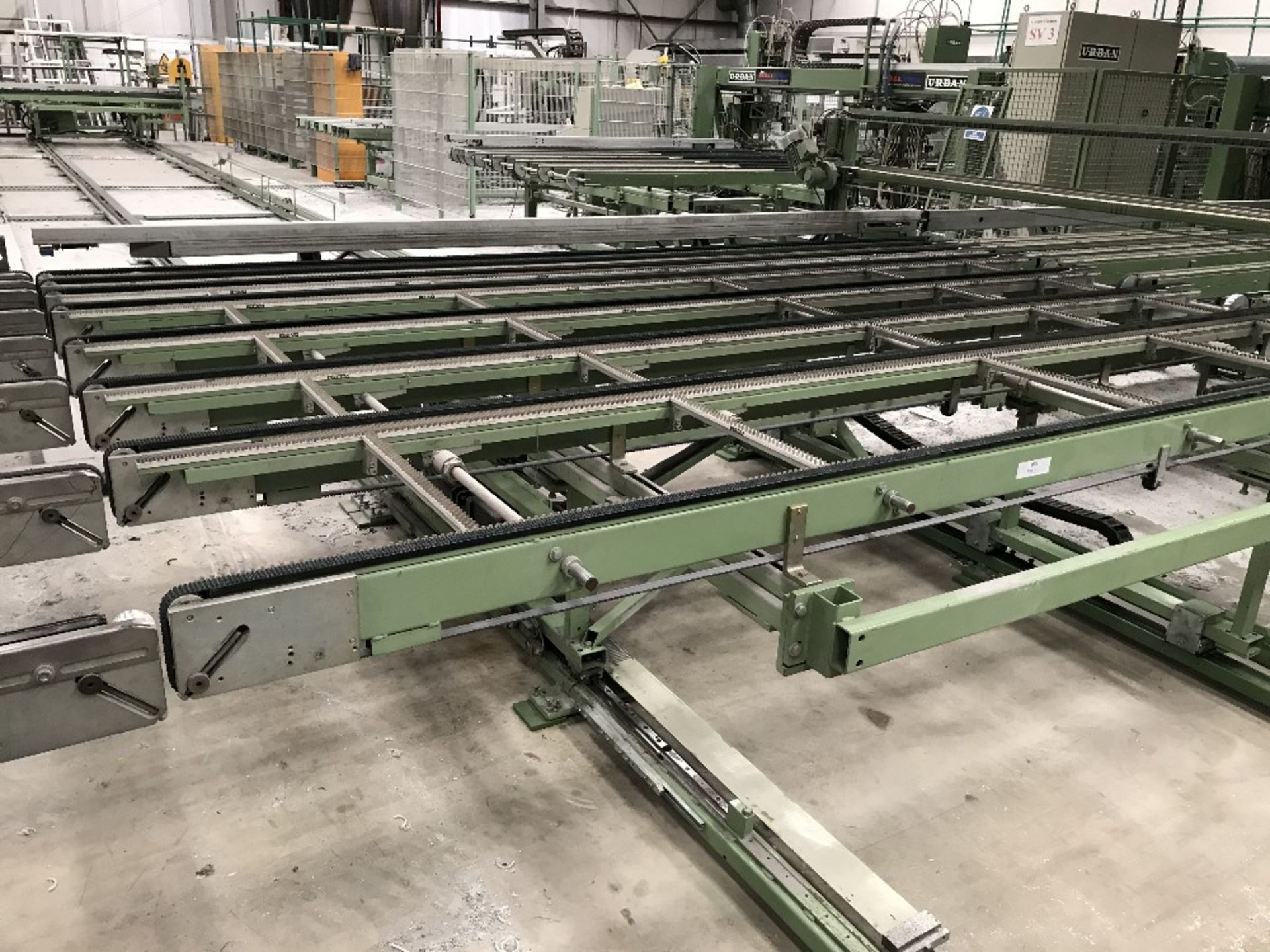 (2) Urban MF 800-2.5m transfer tables