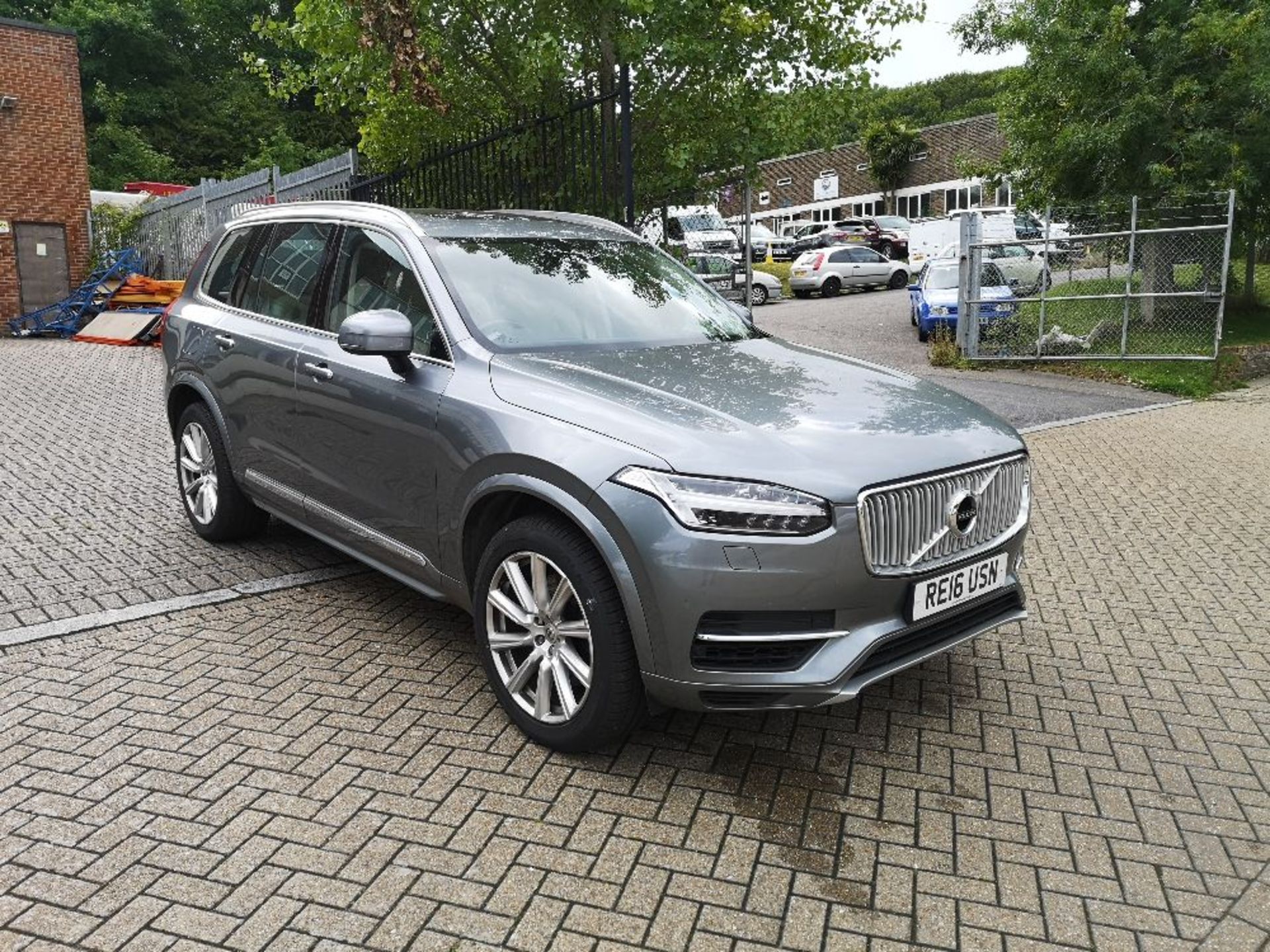 Volvo XC90 estate 2.0 T8 hybrid inscription 8 speed auto - Image 8 of 23