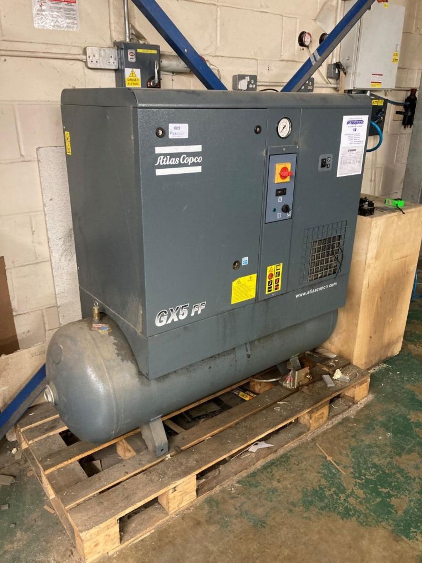 Atlas Copco 5kw compressor with dryer - Image 2 of 6