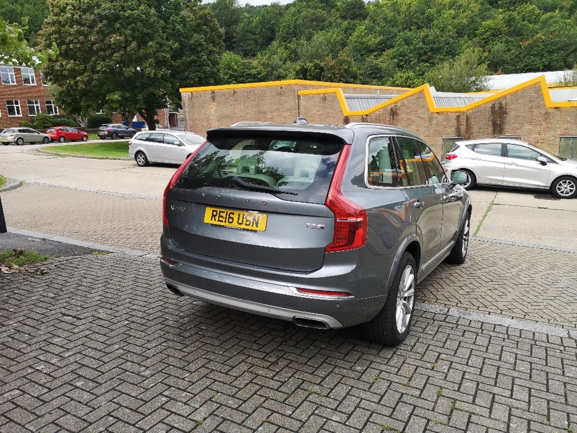 Volvo XC90 estate 2.0 T8 hybrid inscription 8 speed auto - Image 6 of 23