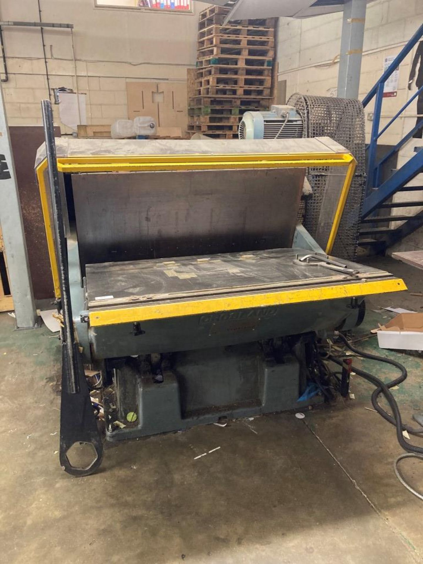 Crossland hydraulic cutting & creasing plattern press with heating pad