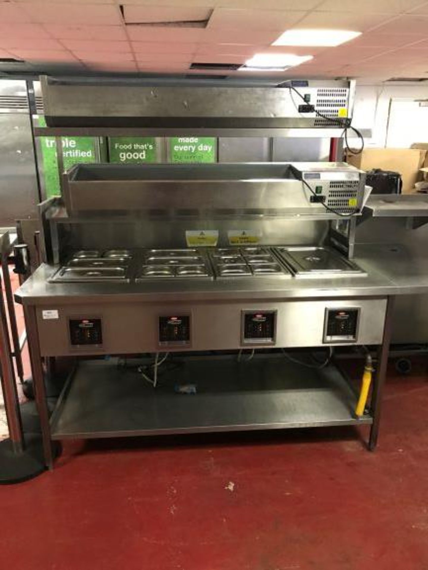 Hatco Heatmax four bay heated bain marie with mounted two tier stainless steel gantry shelving - Image 2 of 5