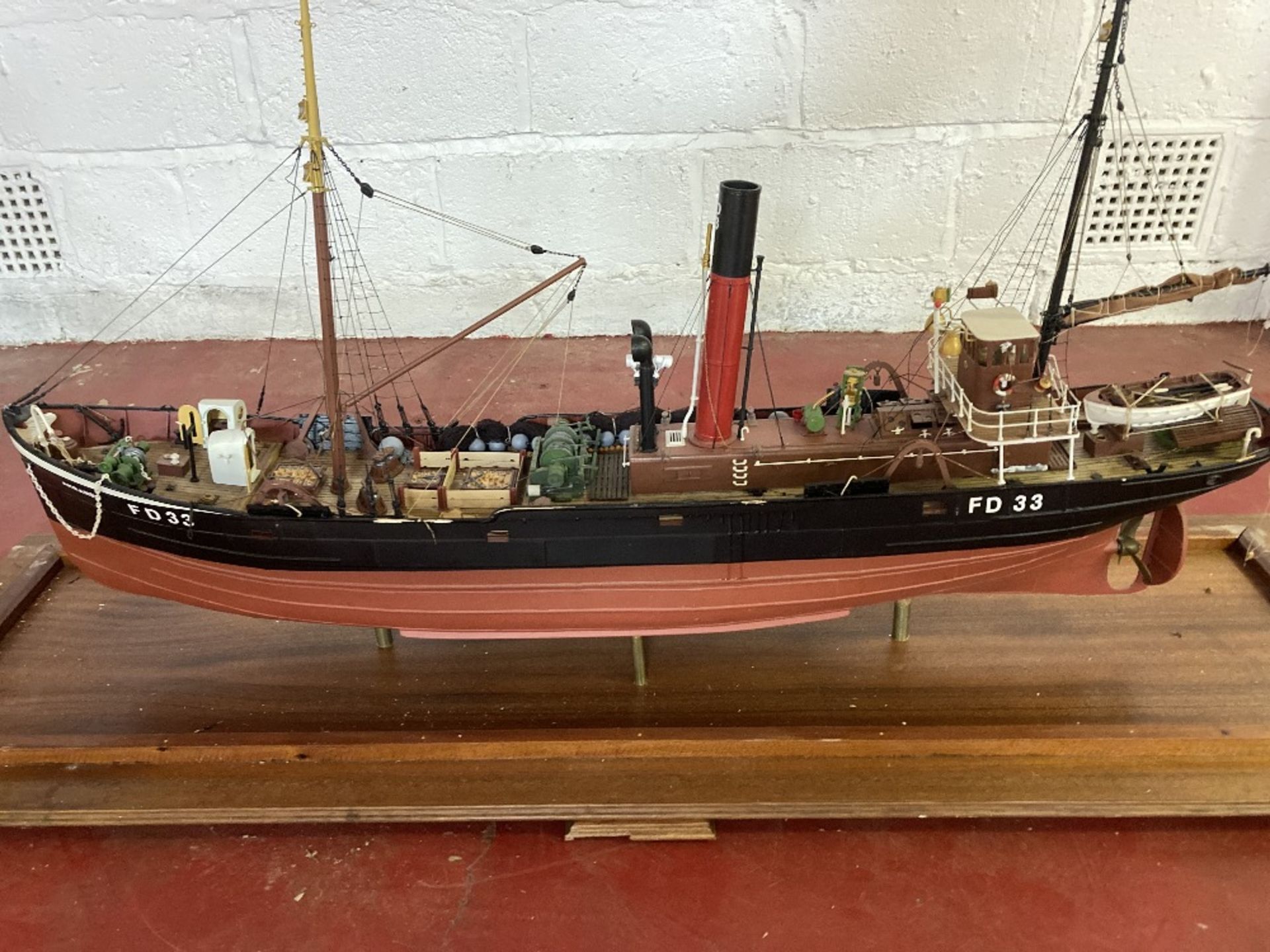 Akranes FD33 Trawler Ship/boat/vessel 1:30 Scale Model