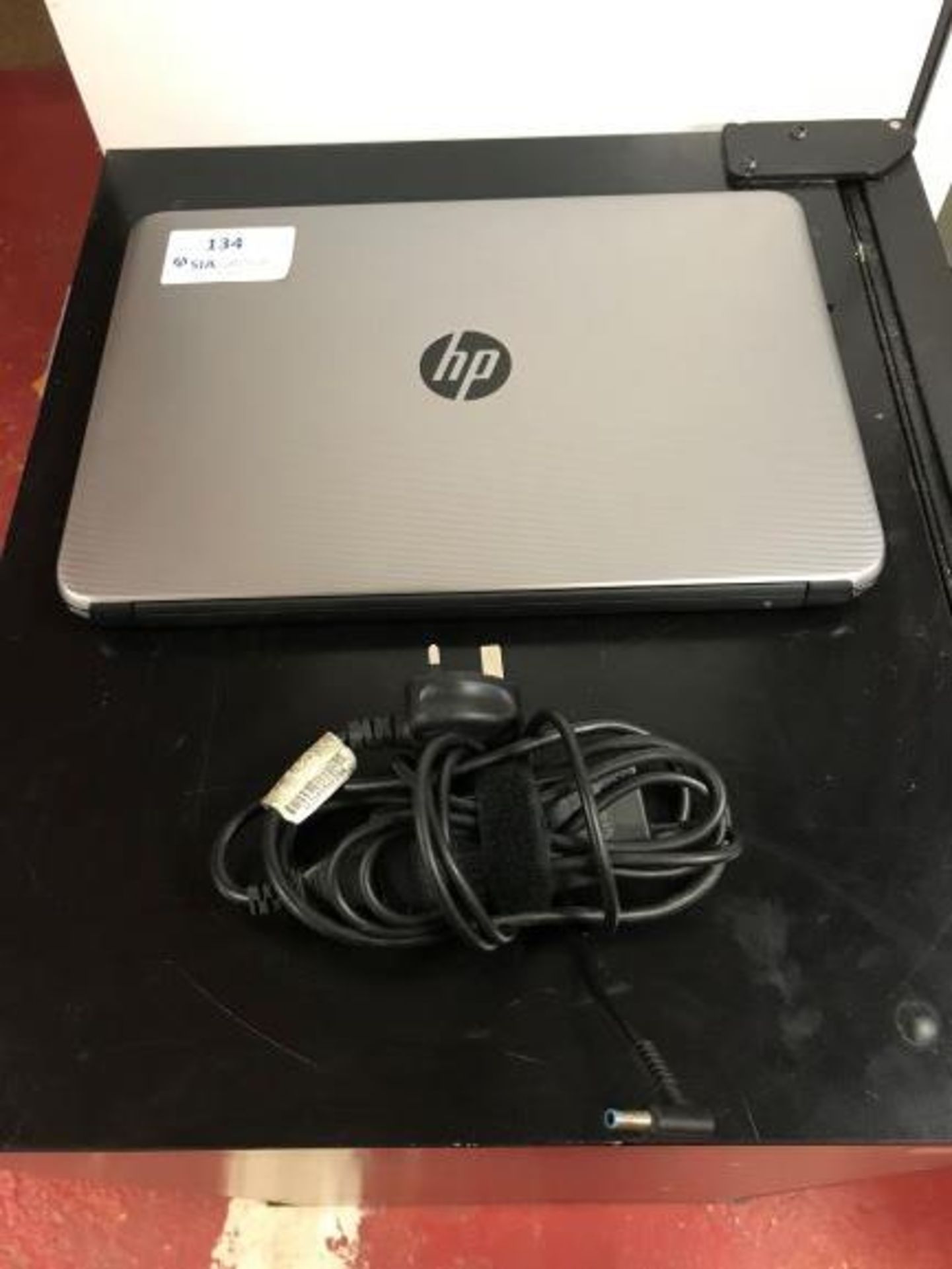 HP Notebook 14-an060sa 14" laptop