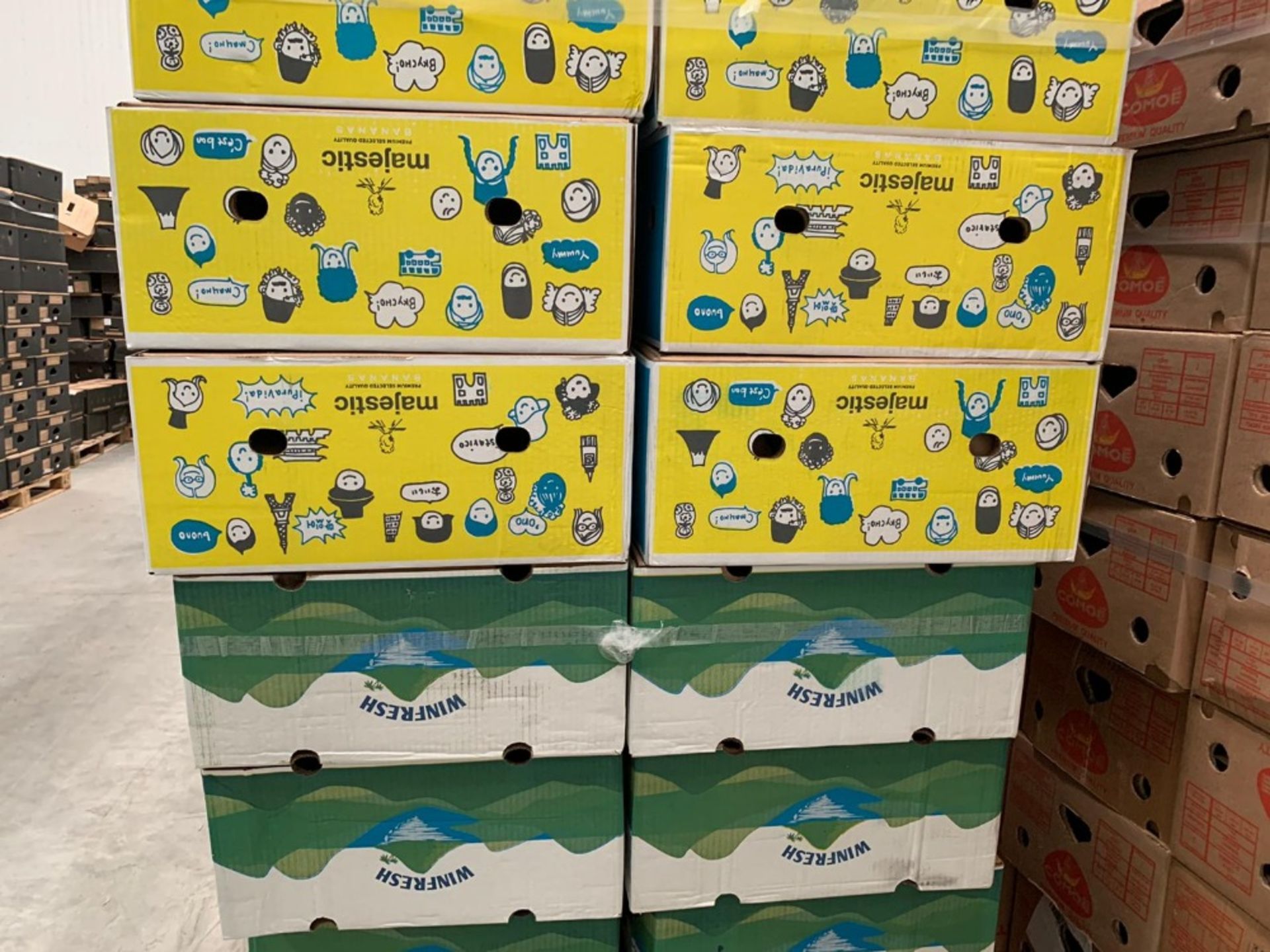 Approximately 46 pallets of various branded 18kg banana storage boxes - Image 5 of 15