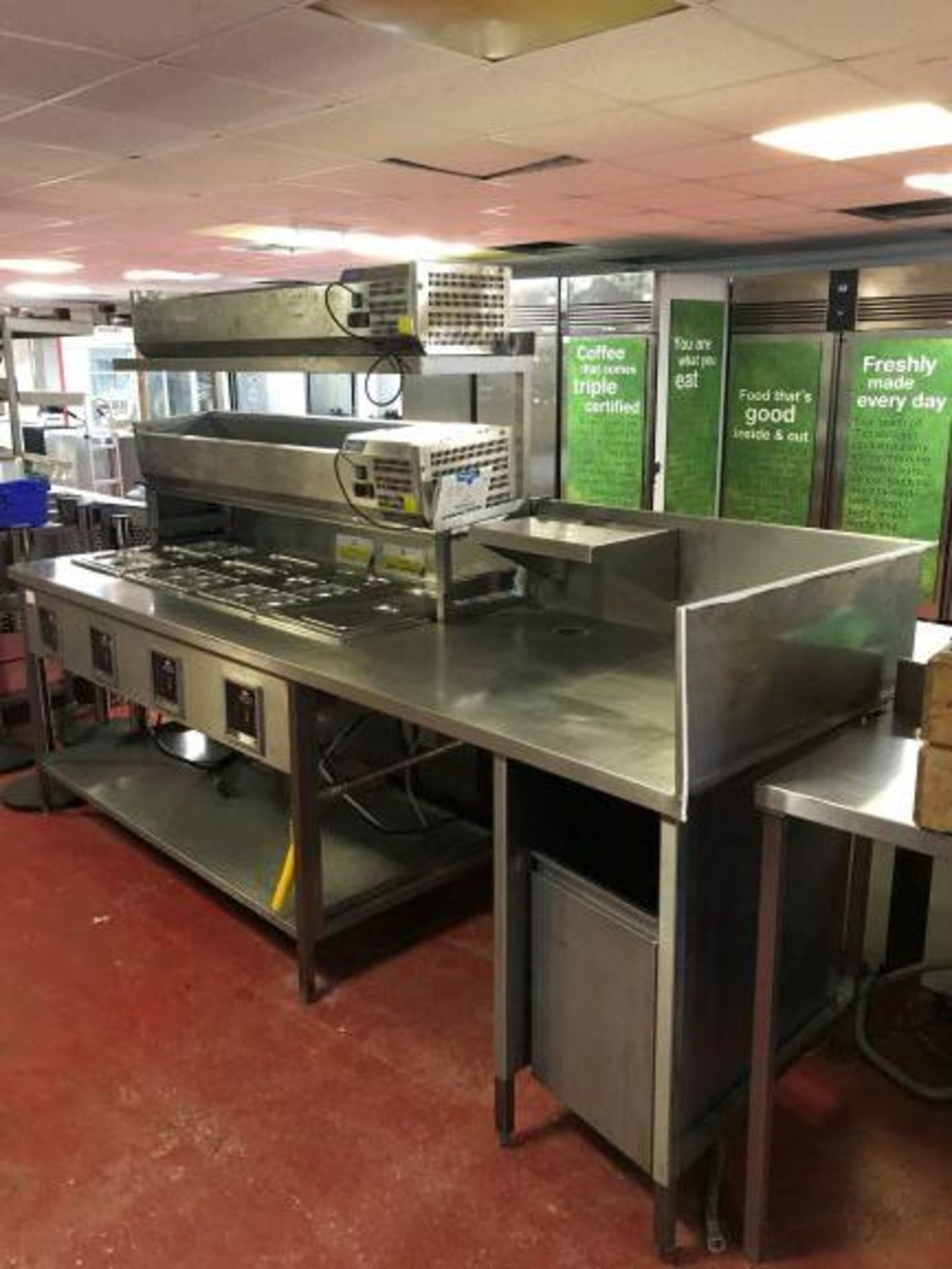 Hatco Heatmax four bay heated bain marie with mounted two tier stainless steel gantry shelving - Image 3 of 5