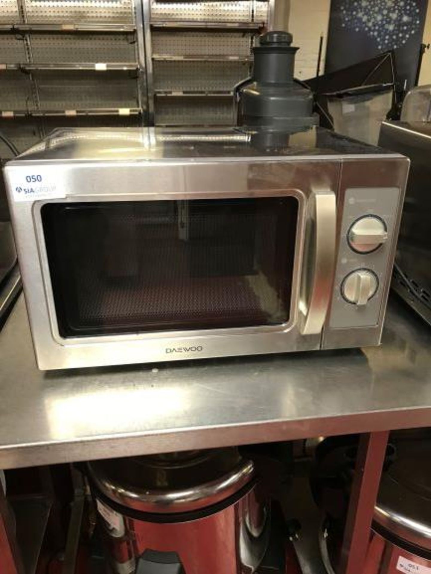 Daewoo KOM9M25 light duty microwave oven