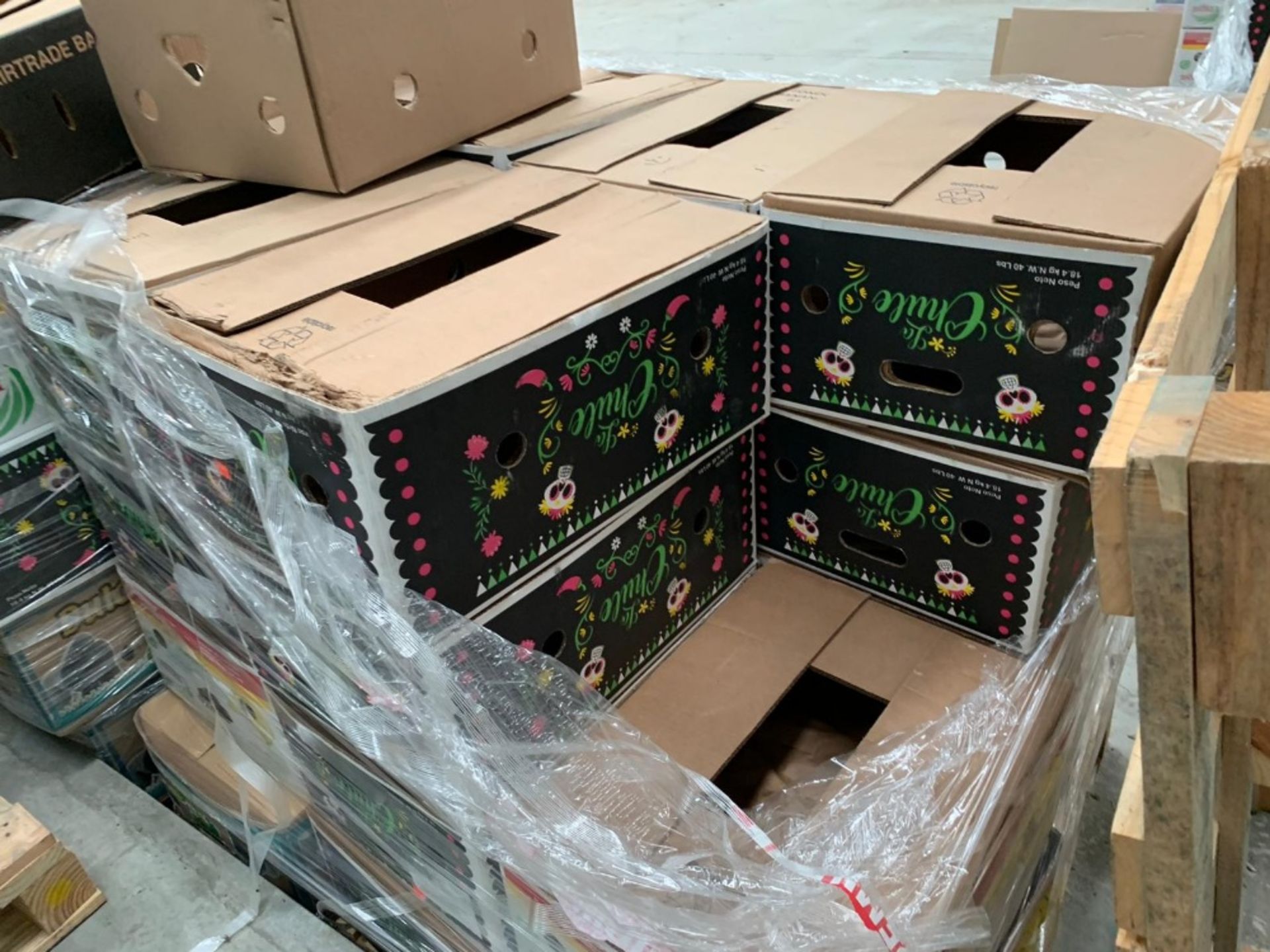 Approximately 46 pallets of various branded 18kg banana storage boxes - Image 15 of 15