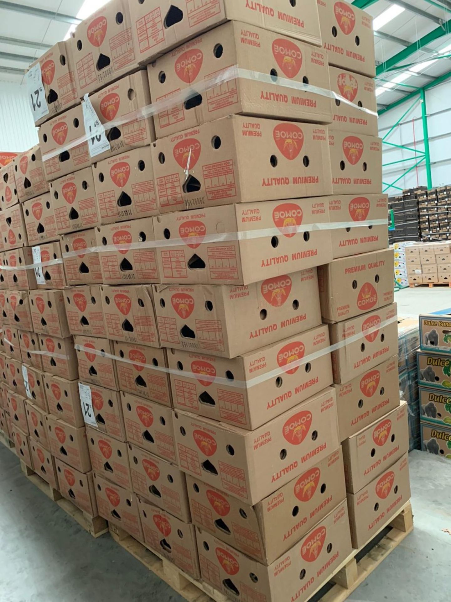Approximately 46 pallets of various branded 18kg banana storage boxes - Image 3 of 15