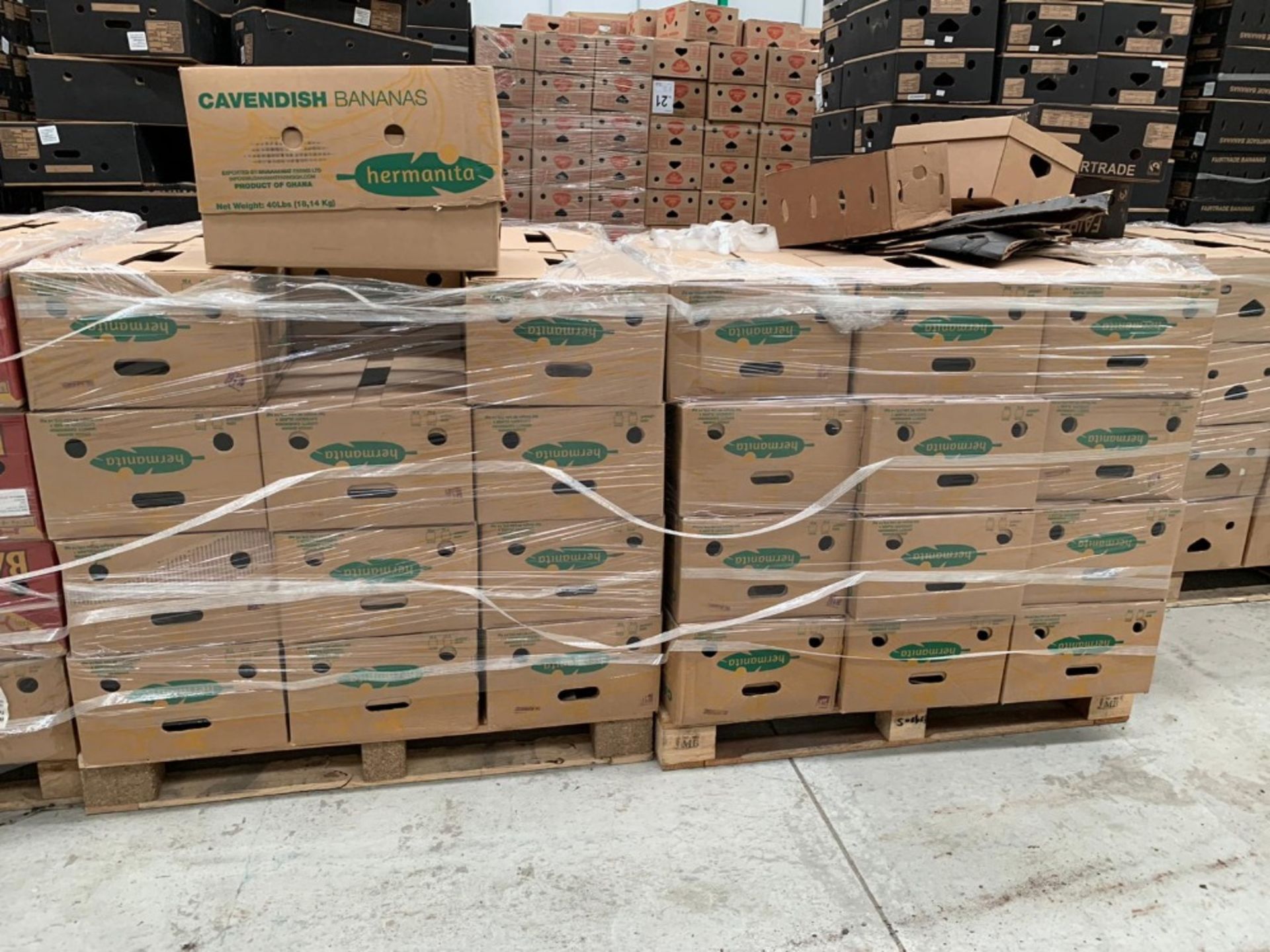 Approximately 46 pallets of various branded 18kg banana storage boxes - Image 9 of 15