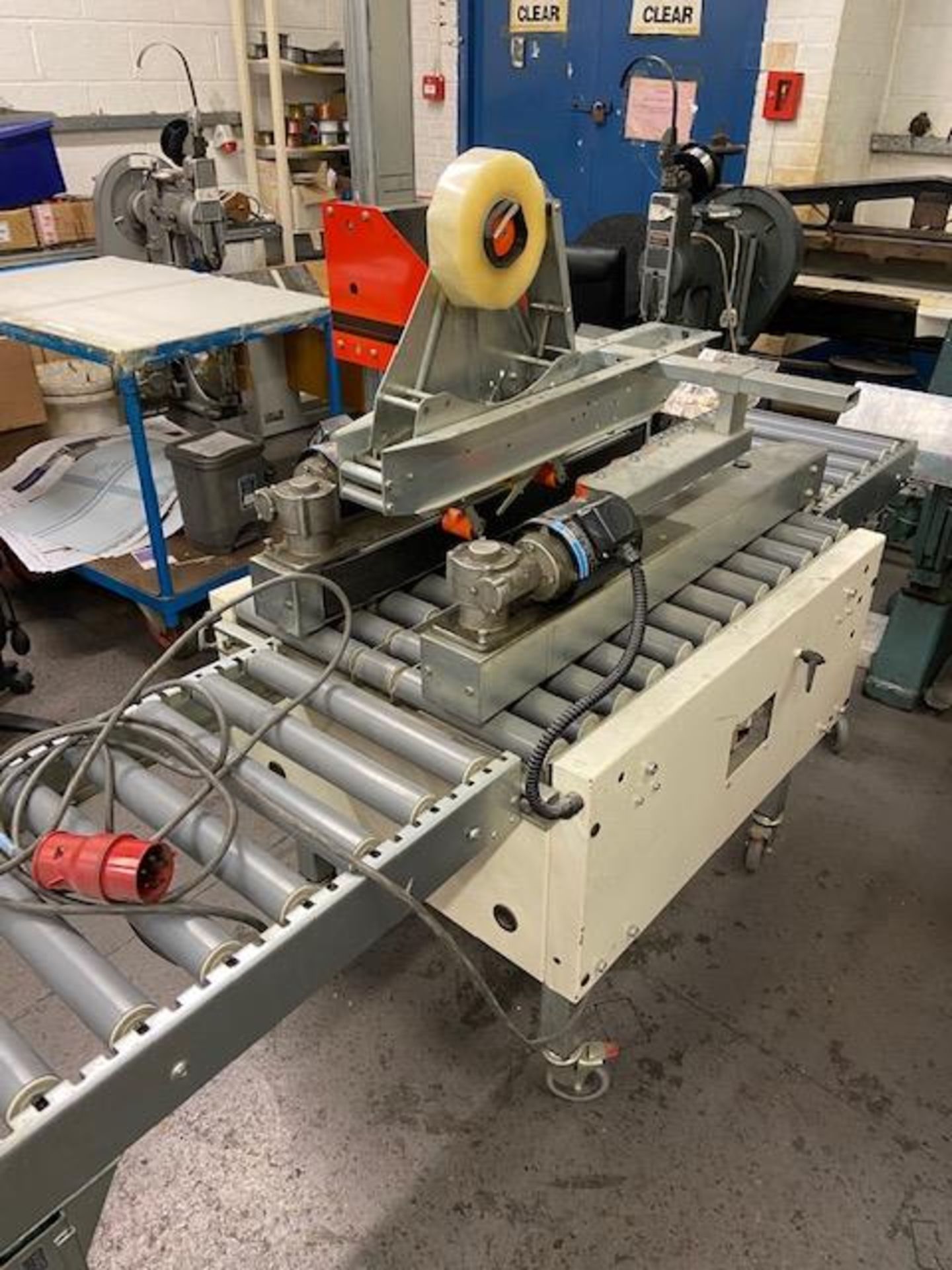 Soco Systems T10 Case Sealer with In and Outfeed Conveyor - Image 6 of 9